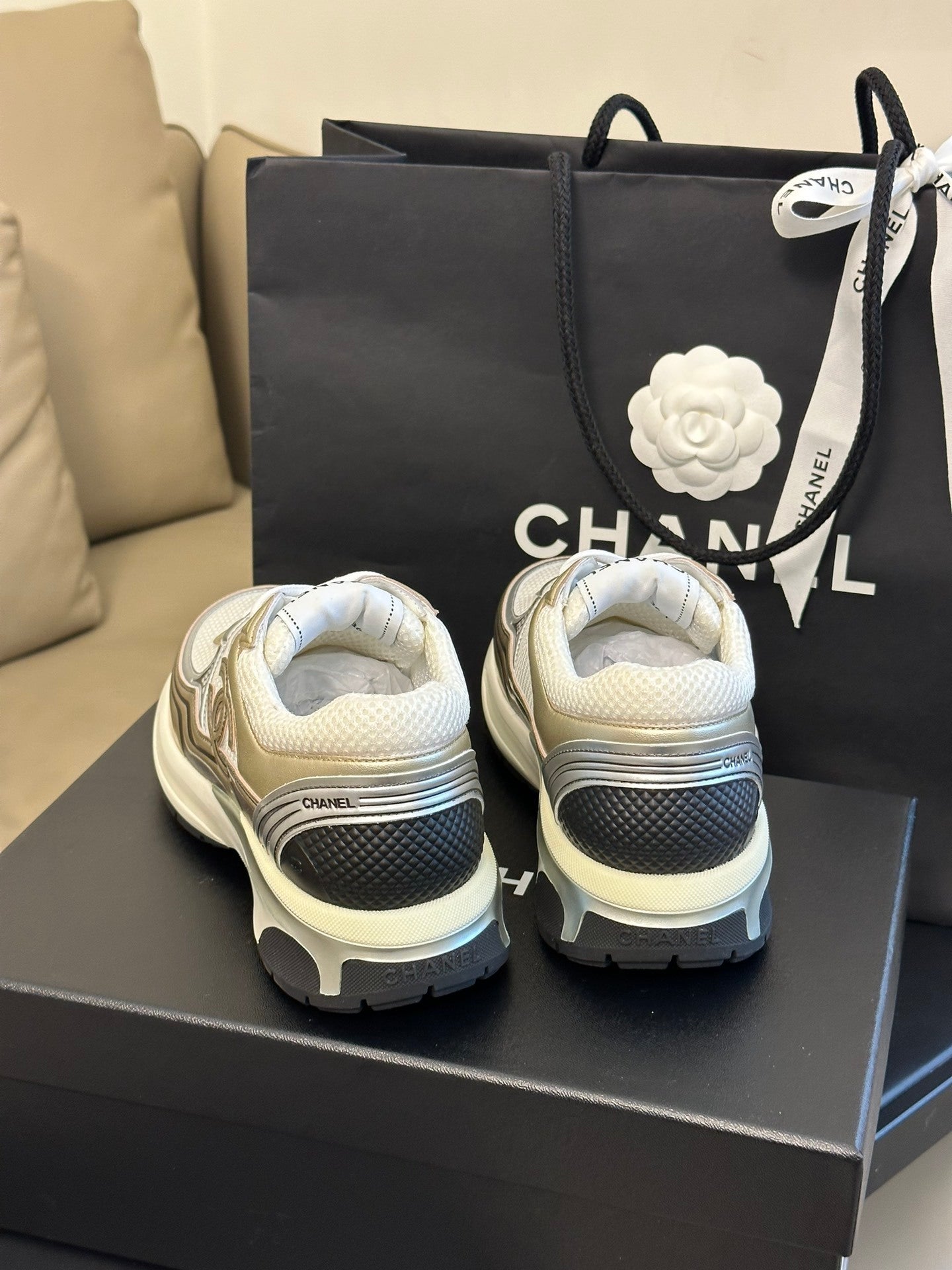 METALLIC PANEL CHUNKY RUNNER SNEAKERS