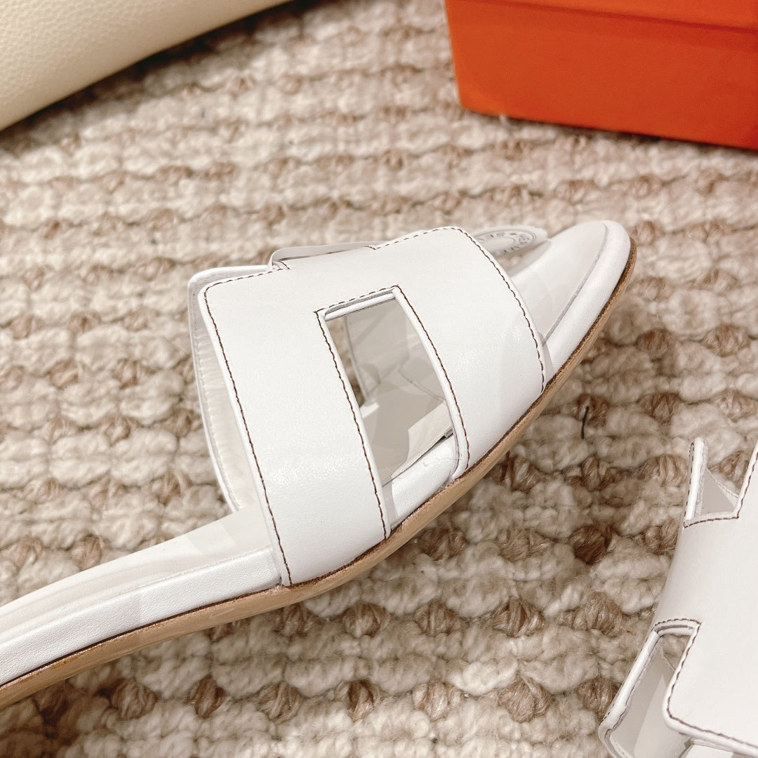 WHITE LEATHER SLIDE SANDALS