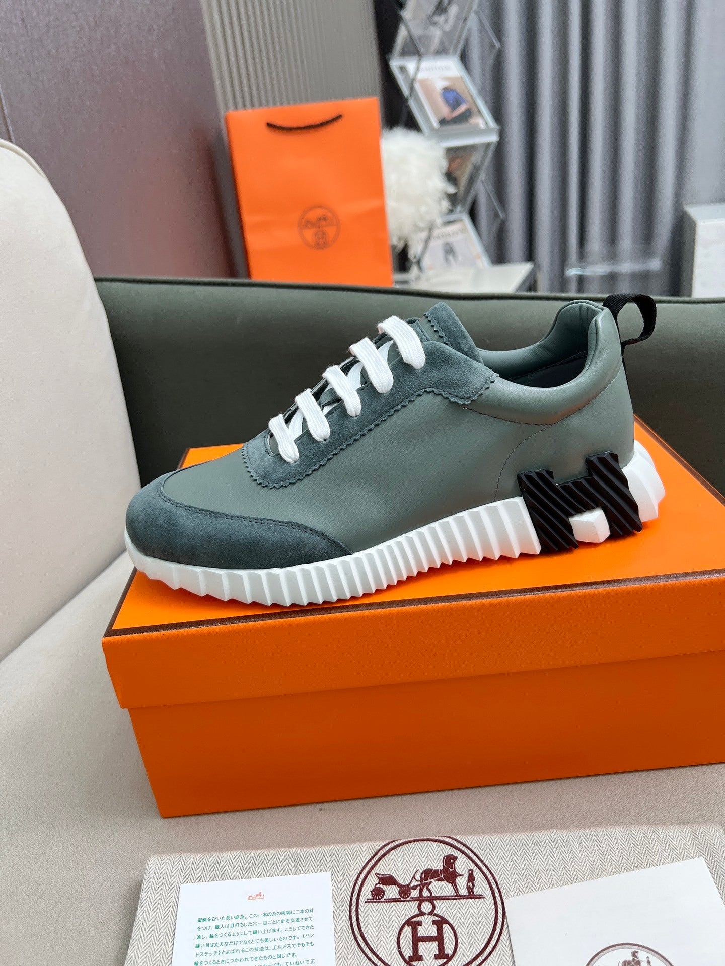 PREMIUM TWO-TONE SUEDE & LEATHER DESIGNER SNEAKERS