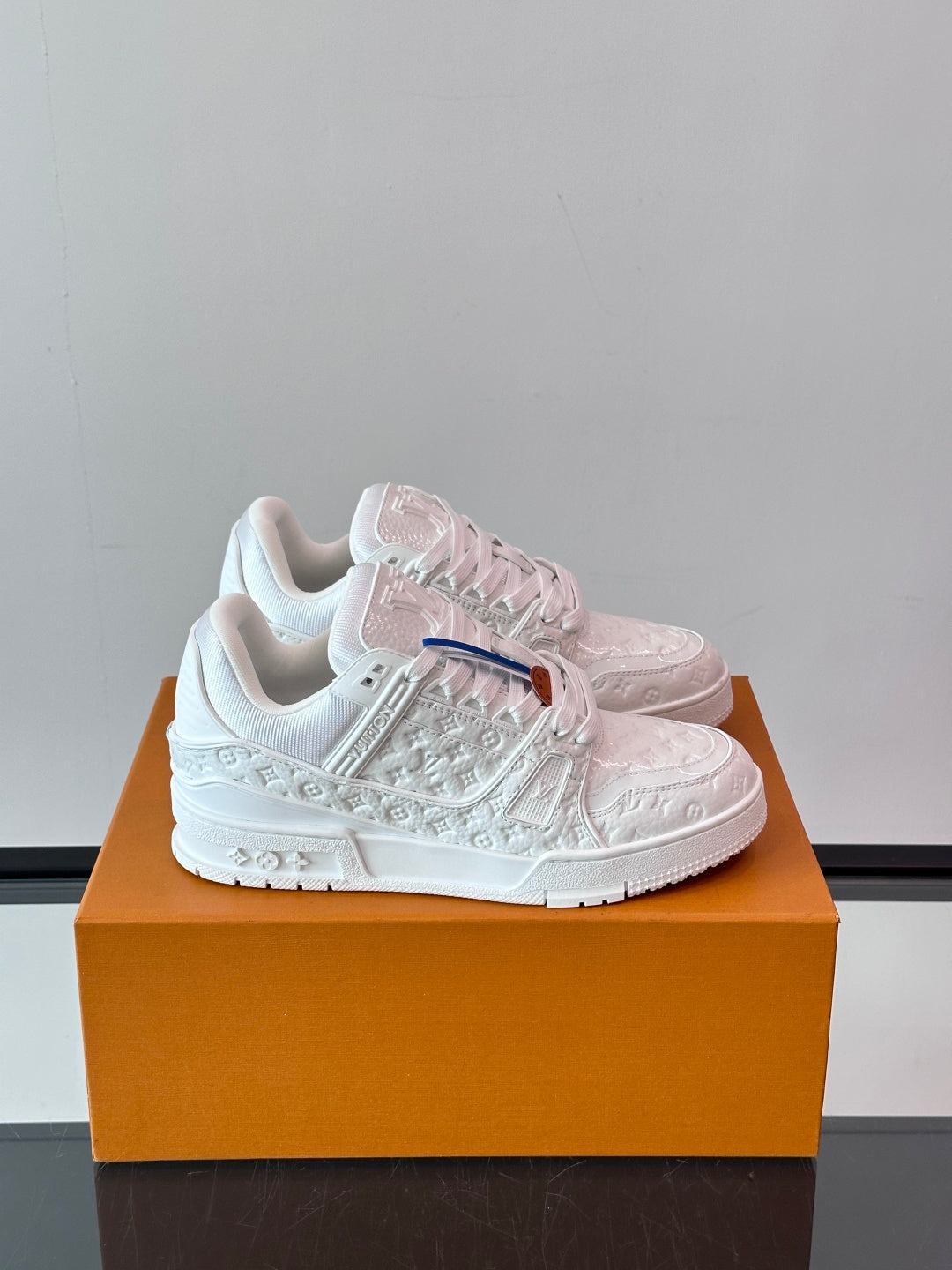 WHITE MONOGRAM LOW-TOP SNEAKERS