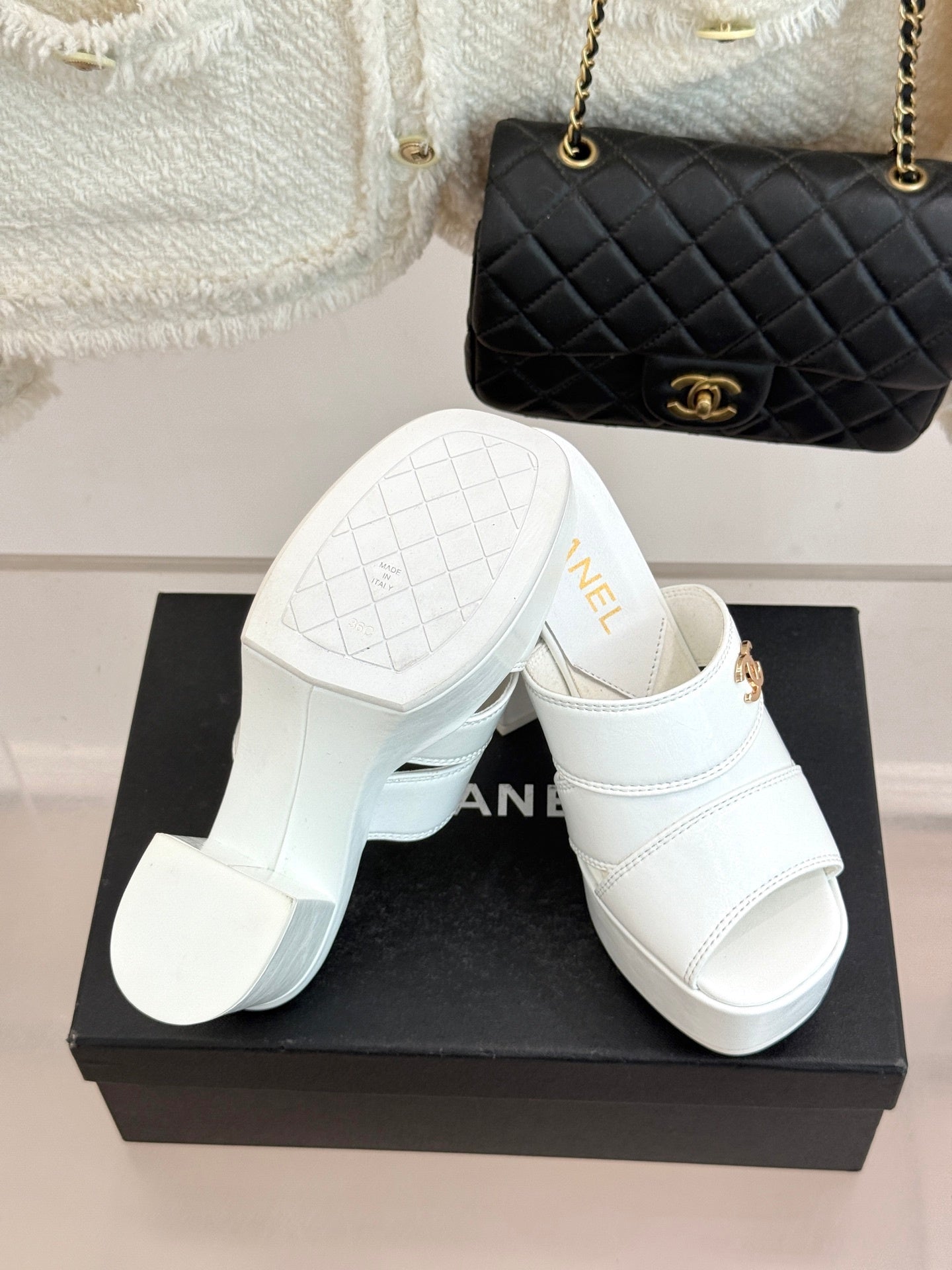 WHITE PLATFORM HEEL MULES