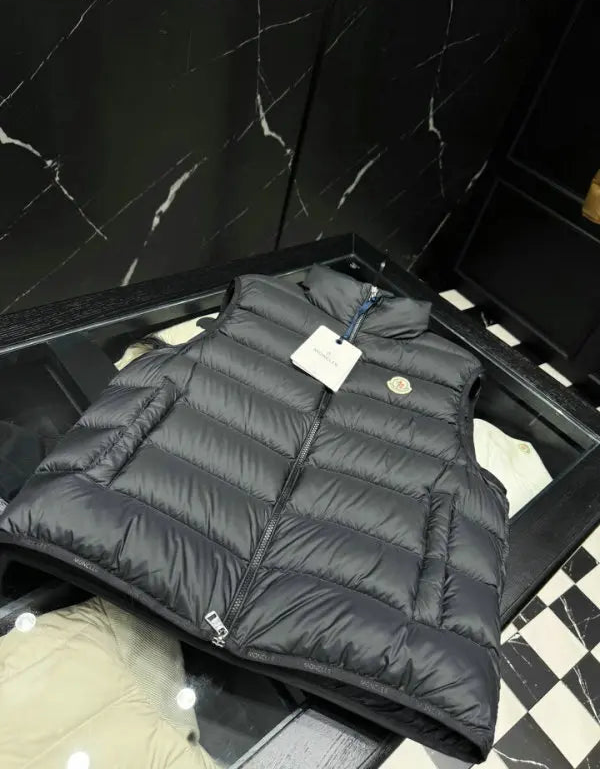 LIGHTWEIGHT QUILTED ZIP PUFFER VEST