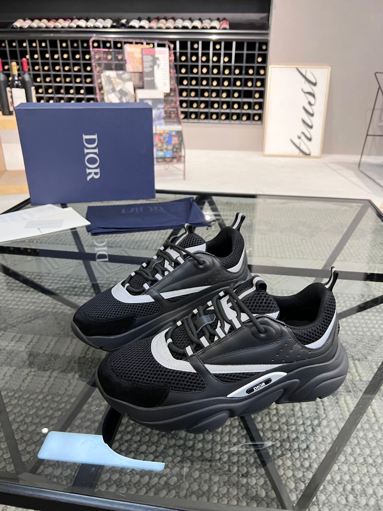 SPORT MESH RUNNER SNEAKERS