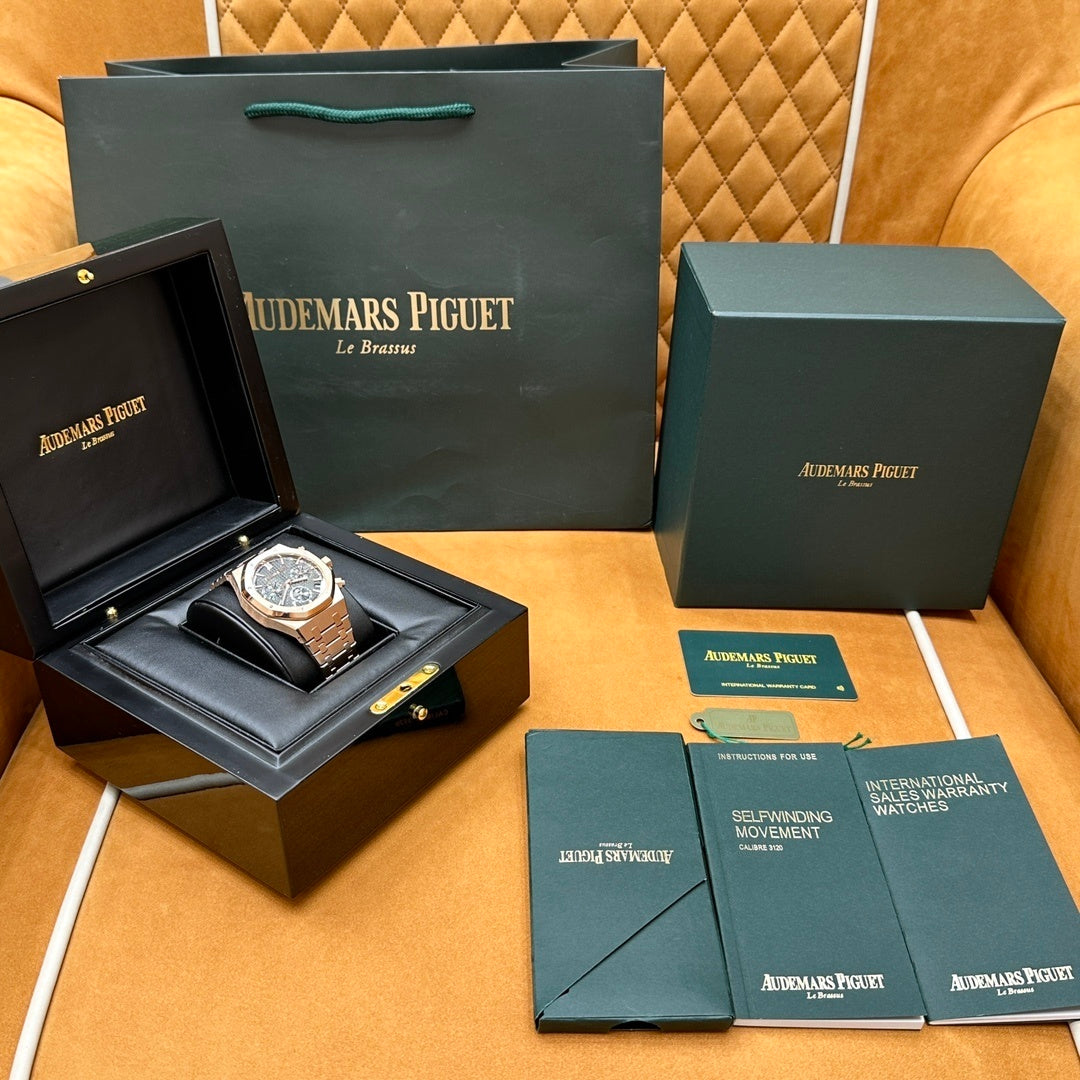 ROSE GOLD CHRONOGRAPH LUXURY WATCH