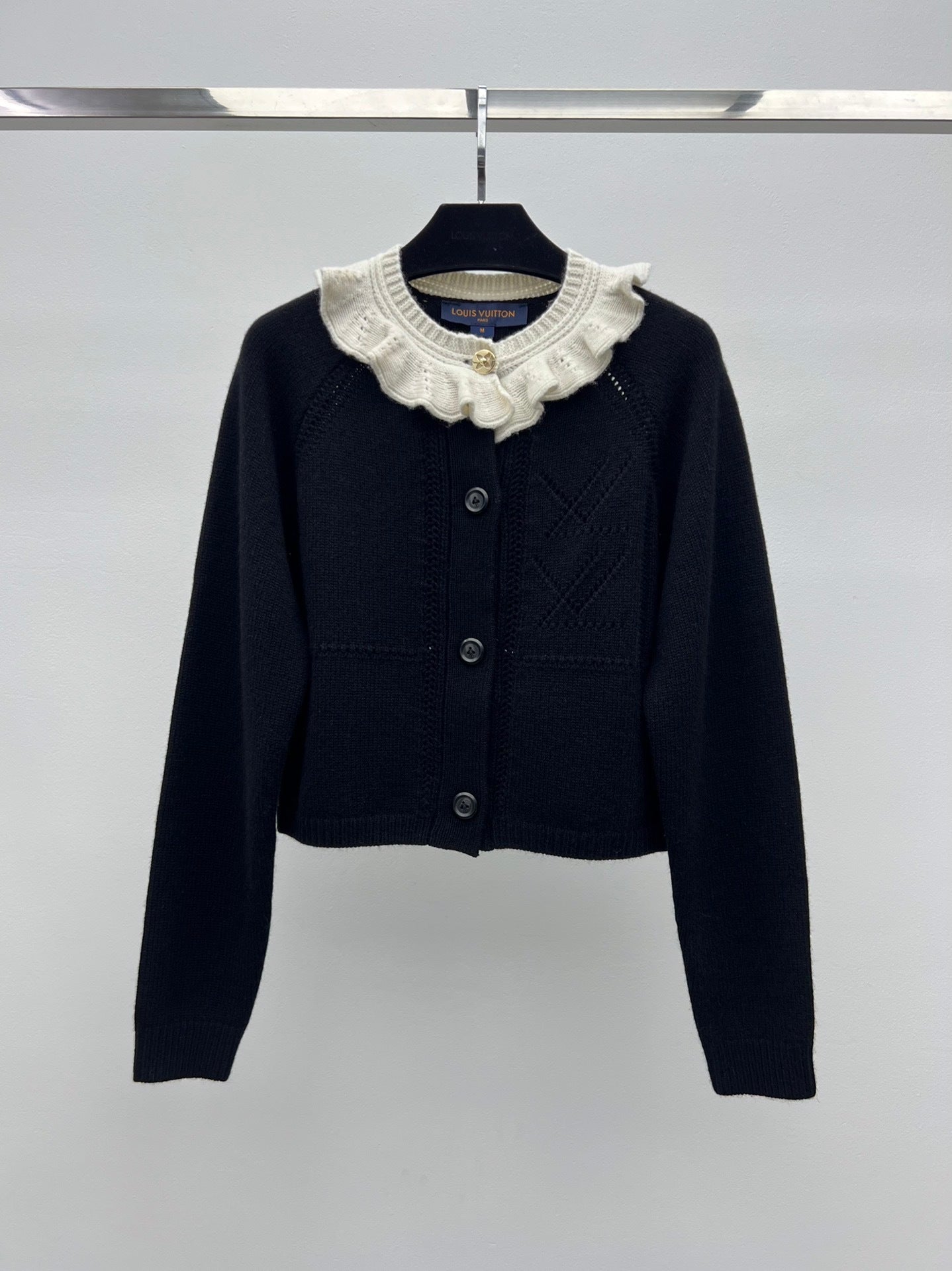 CROPPED KNIT CARDIGAN WITH RUFFLED COLLAR