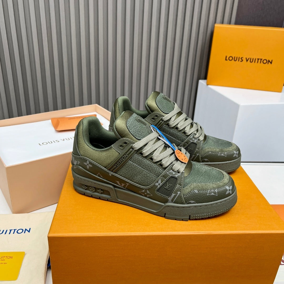 OLIVE GREEN TEXTURED LOW-TOP SNEAKERS