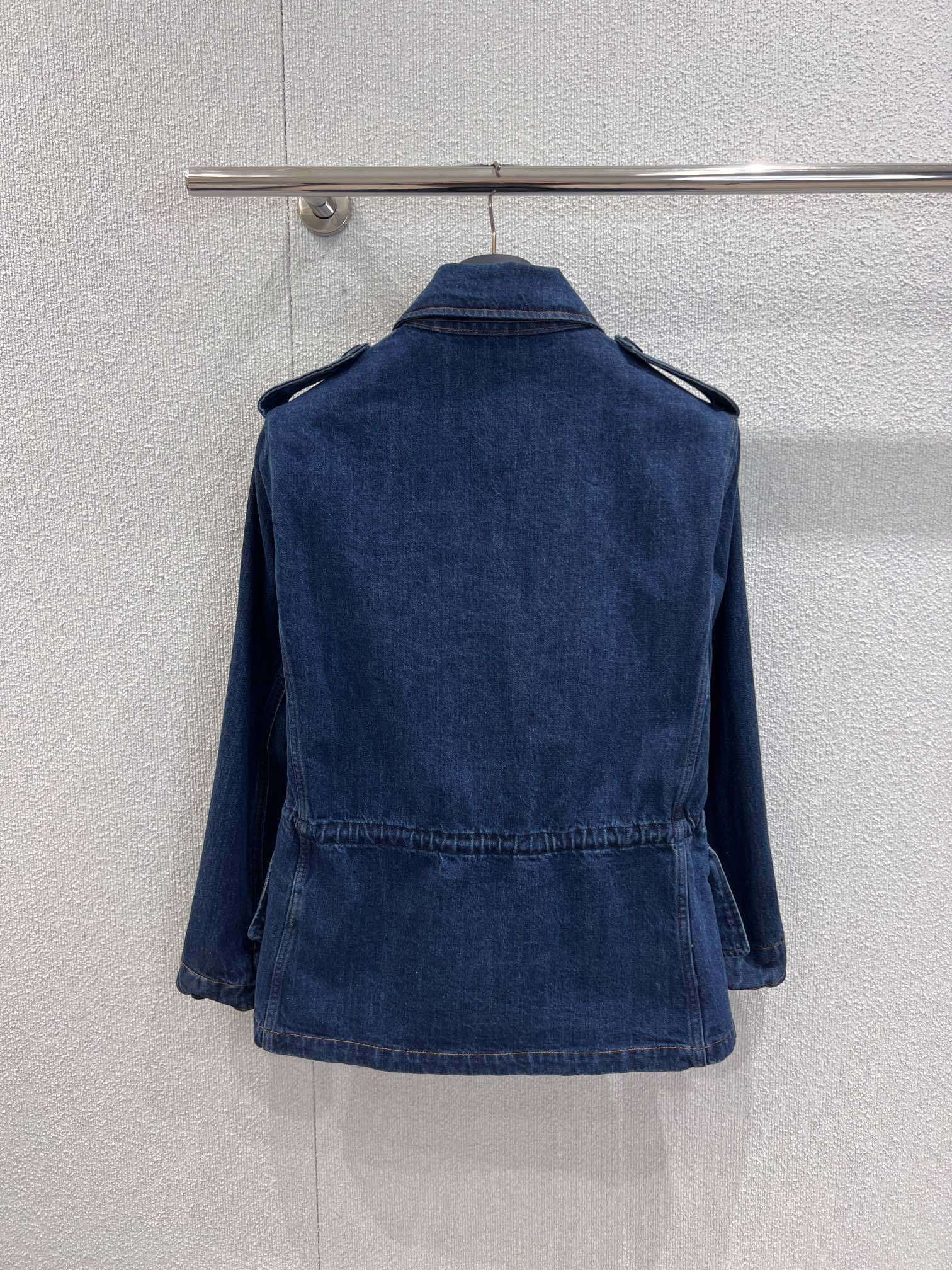 DENIM UTILITY JACKET WITH PATTERNED DETAILS