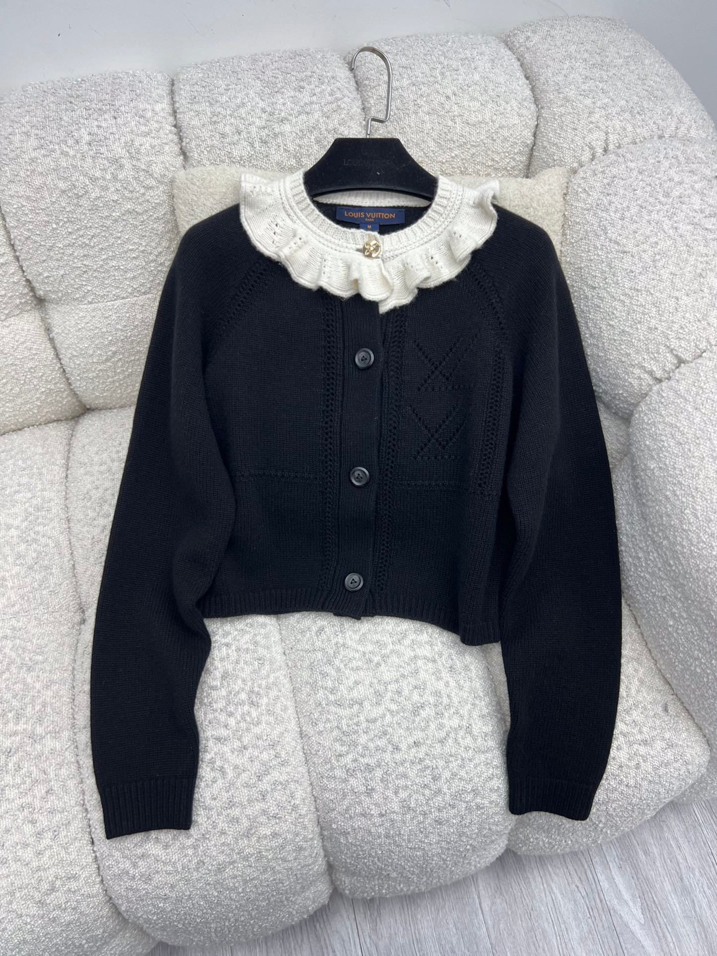 CROPPED KNIT CARDIGAN WITH RUFFLED COLLAR