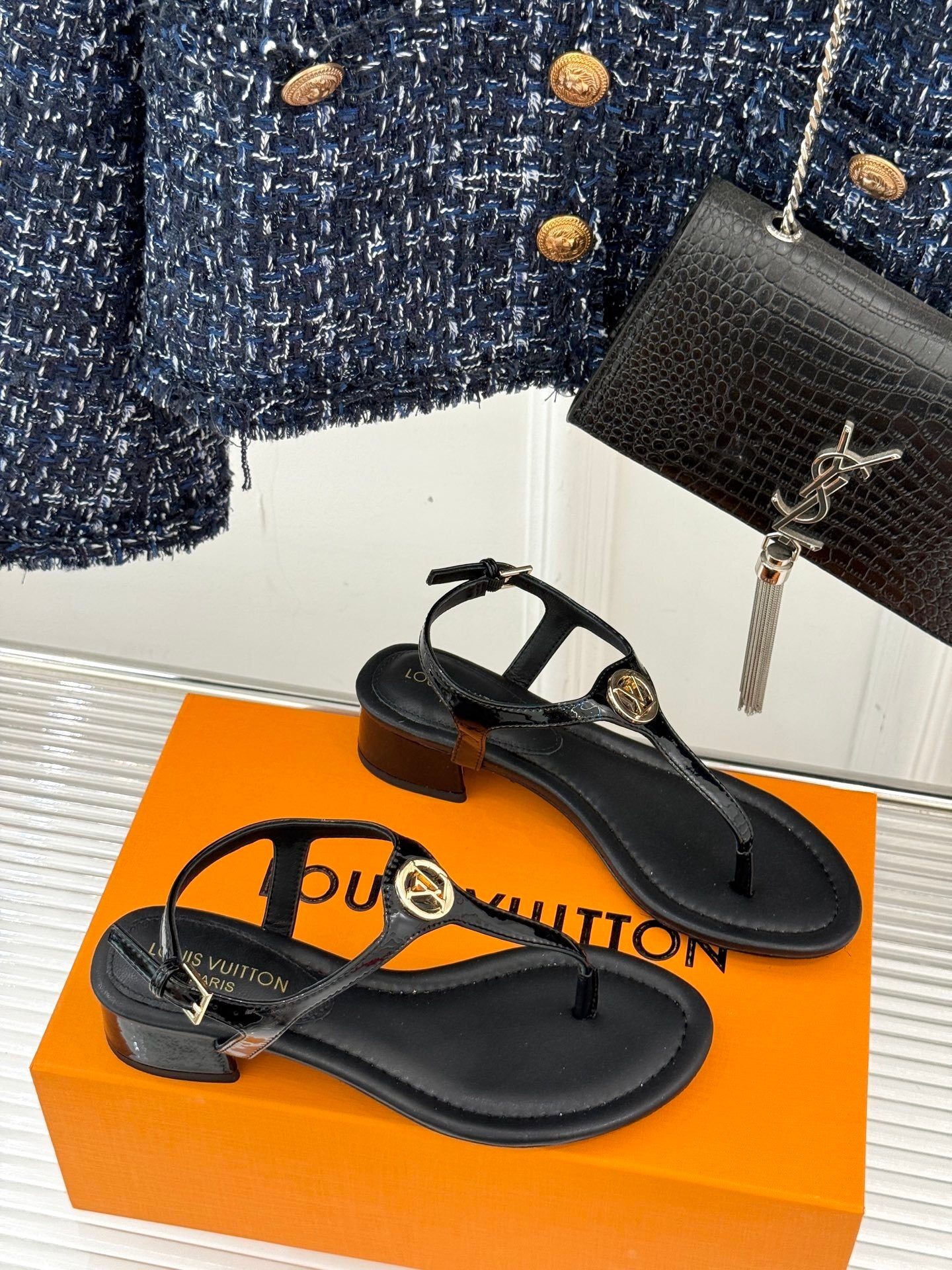 PATENT T-STRAP MEDALLION SANDALS – BLACK