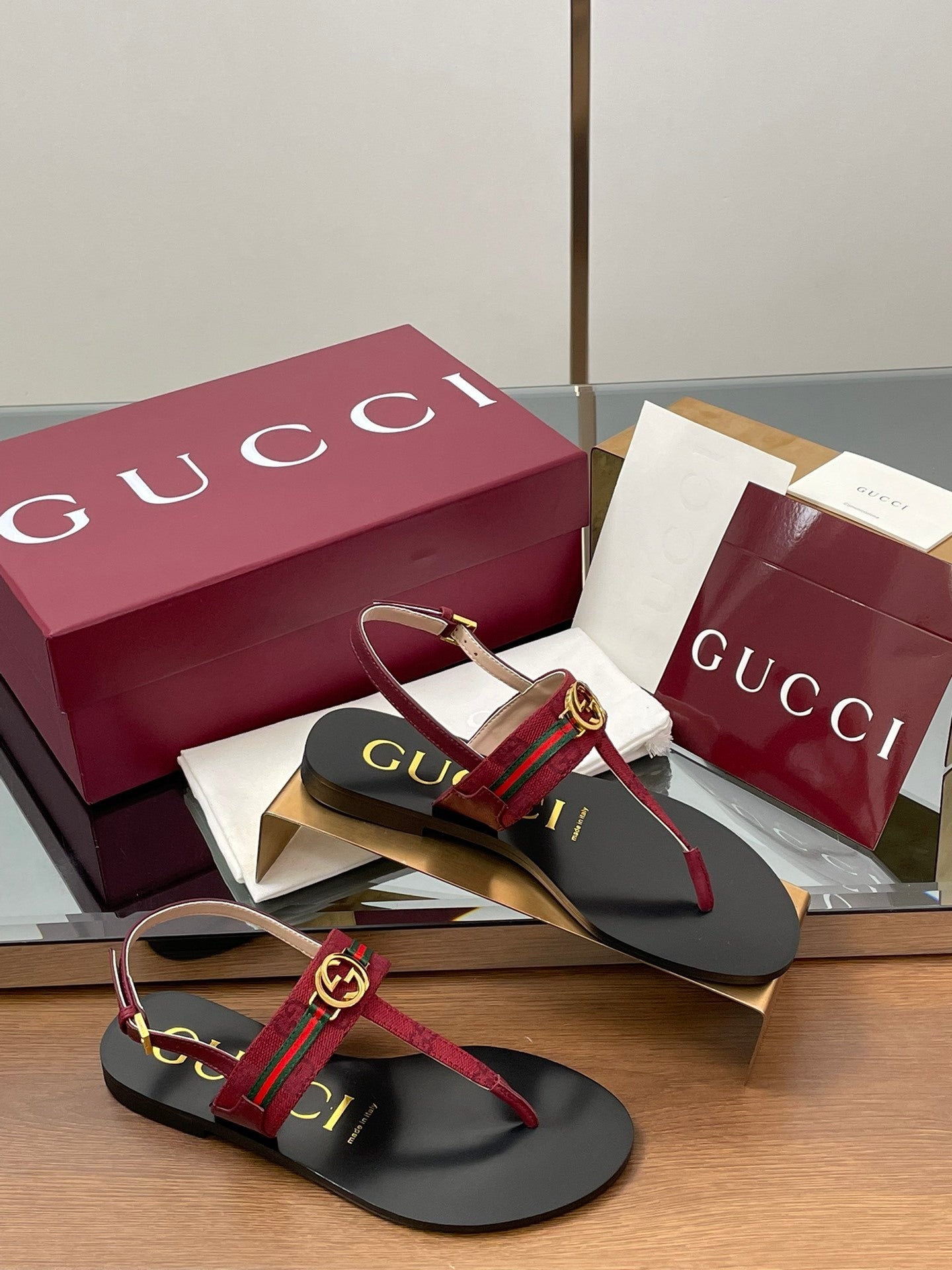 RED WEB STRIPE LOGO THONG SANDALS