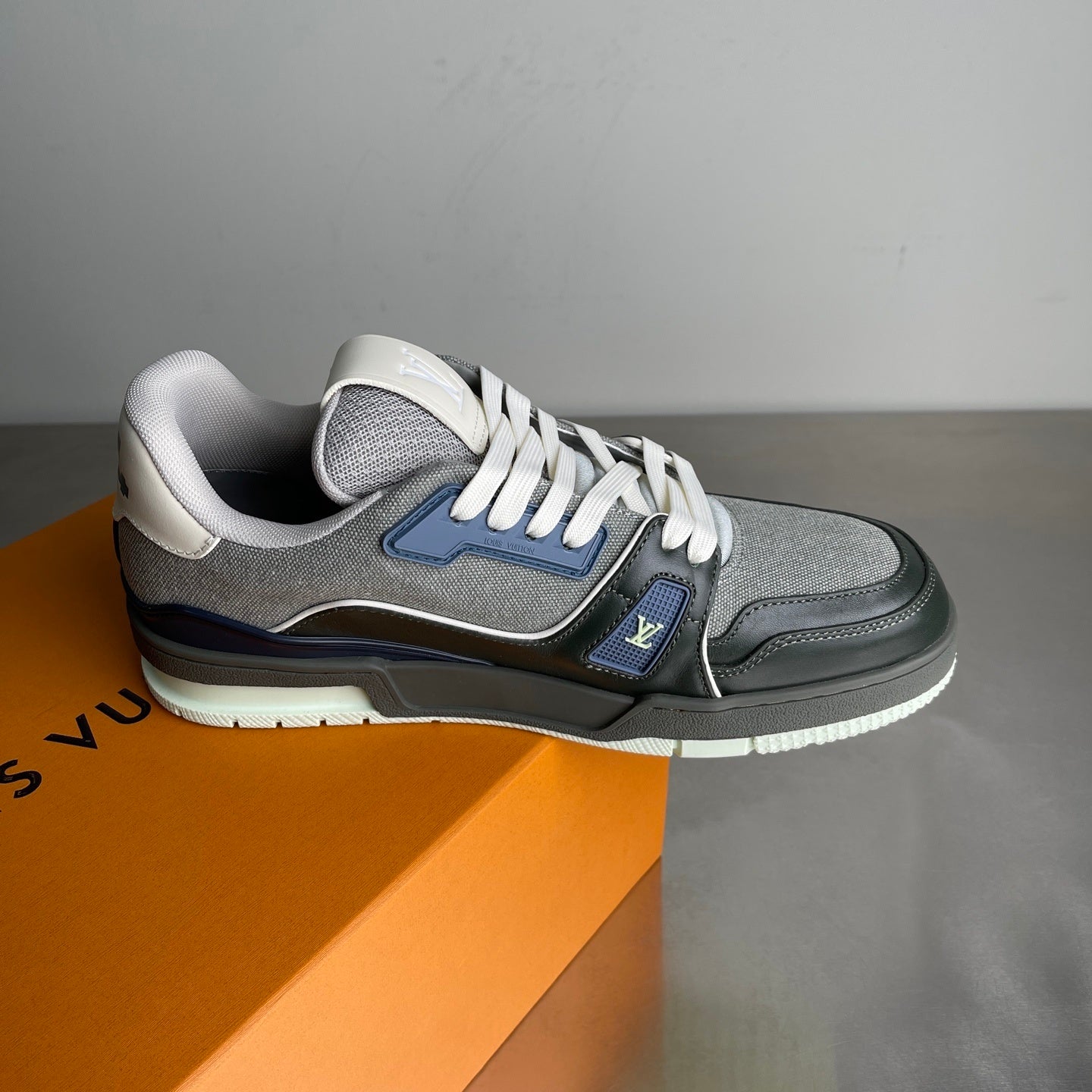 GREY AND NAVY LOW-TOP SNEAKERS WITH LAYERED DESIGN