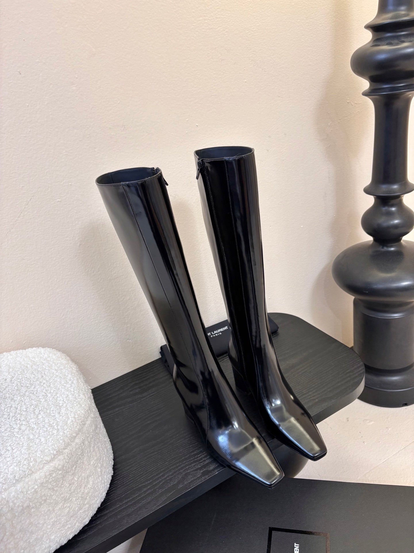 PATENT KNEE-HIGH BLOCK HEEL BOOTS