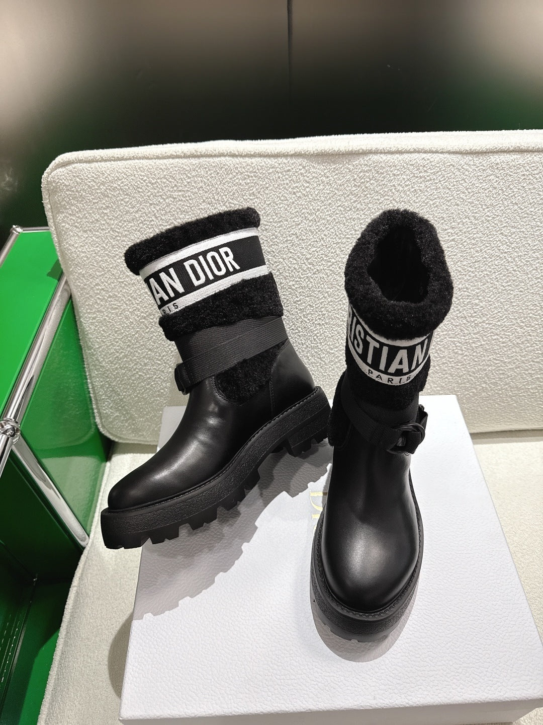 BLACK LEATHER BOOTS WITH FLEECE CUFF AND CHUNKY SOLE