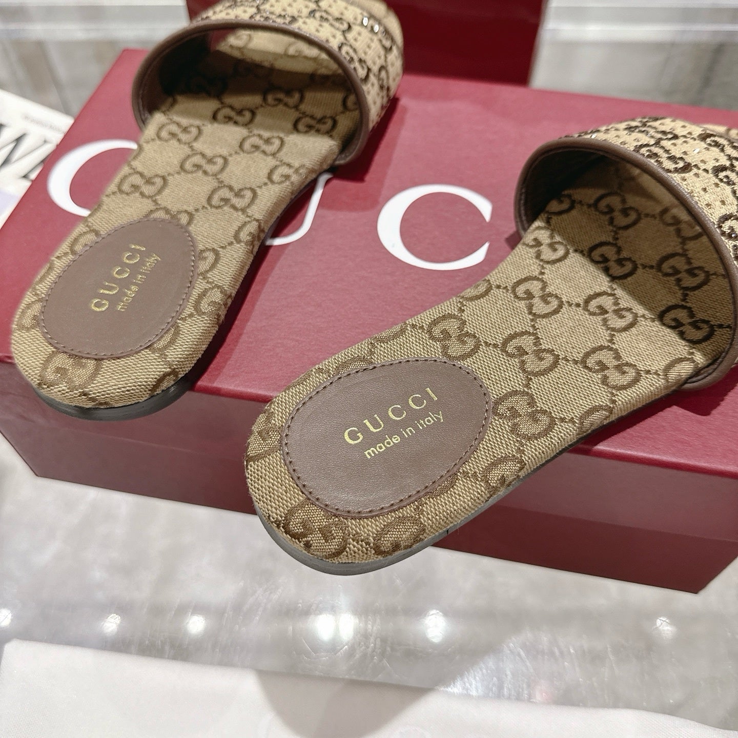 BEIGE PATTERNED SLIDE SANDALS