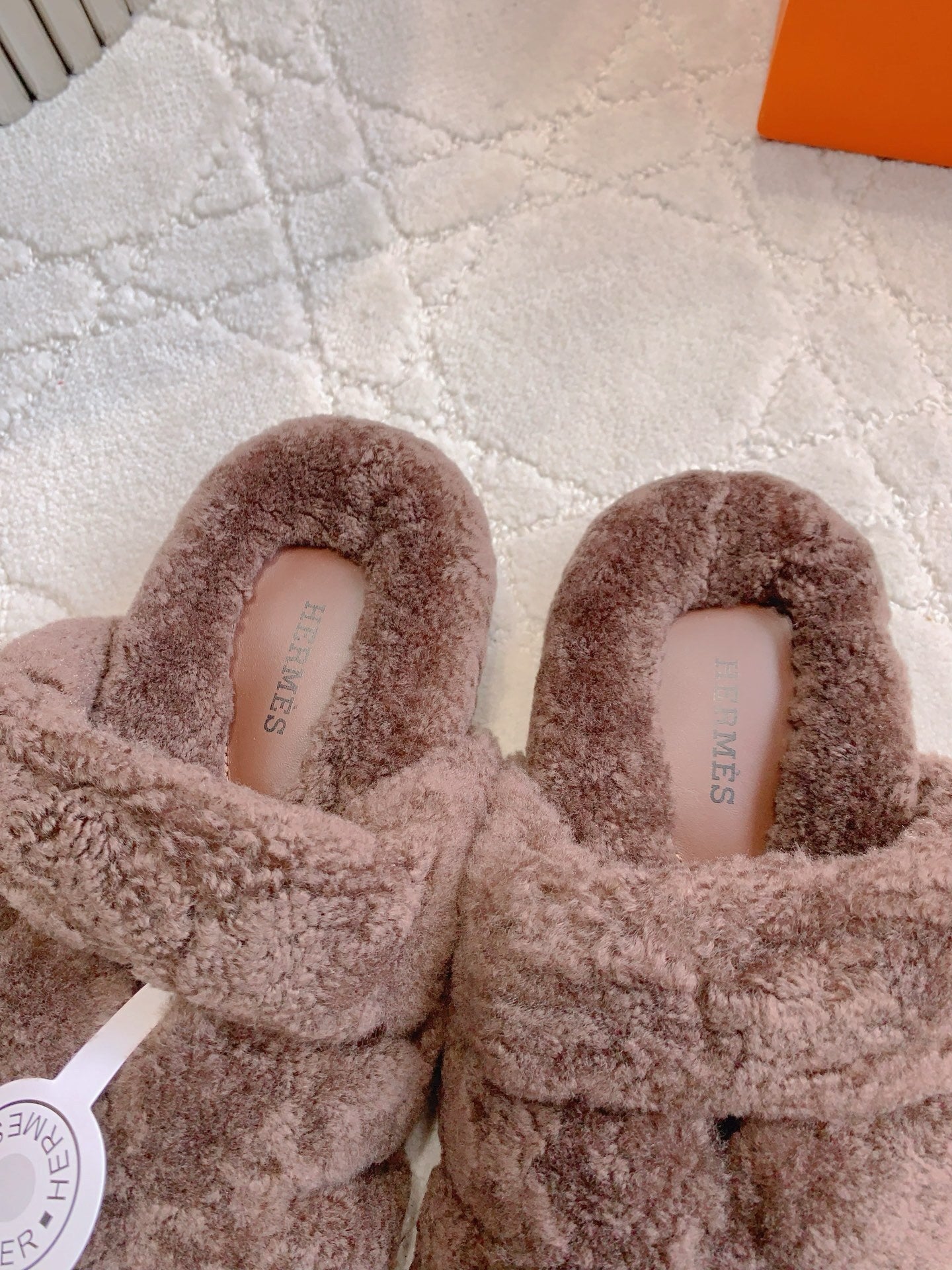 PLUSH BROWN LOUNGE SLIDES WITH ULTRA SOFT FINISH