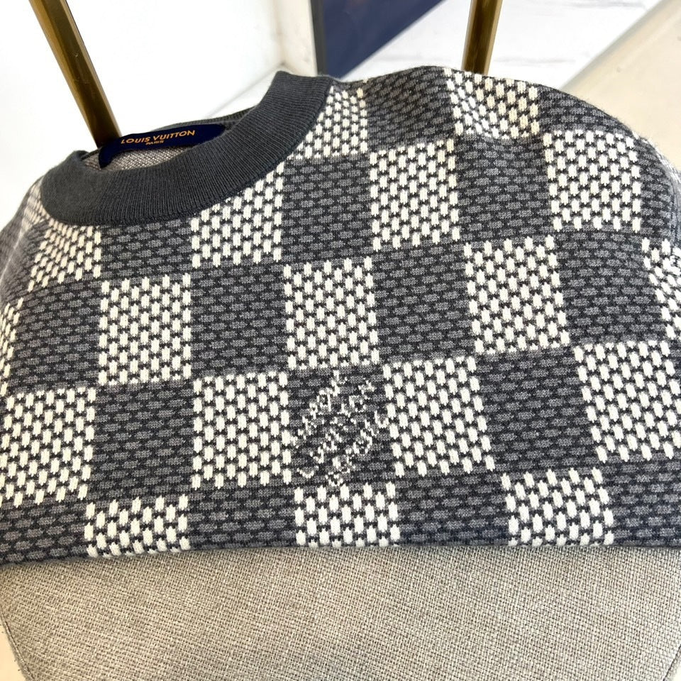 CHECKERED JACQUARD KNIT SWEATER