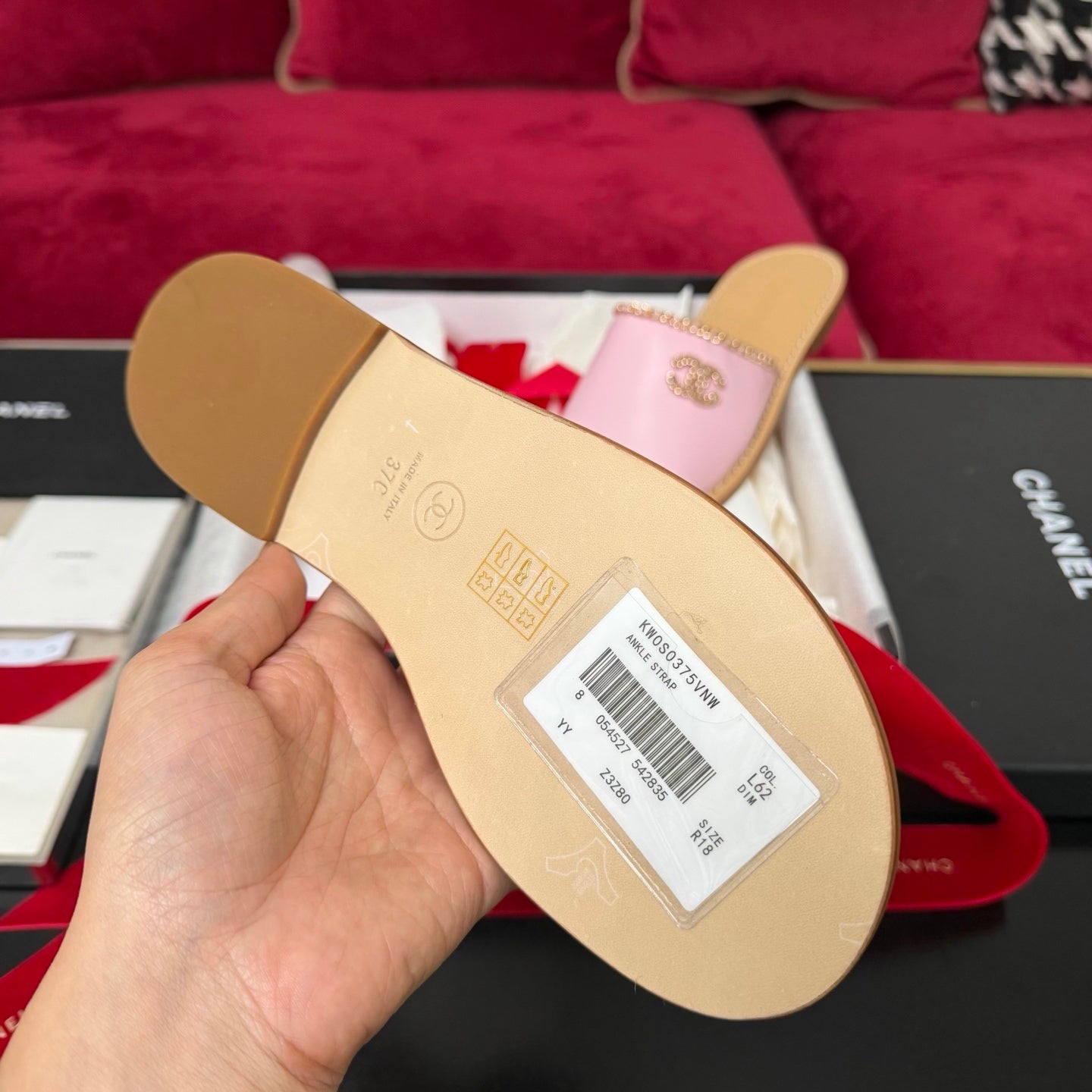 CHAIN LOGO FLAT SLIDE SANDALS