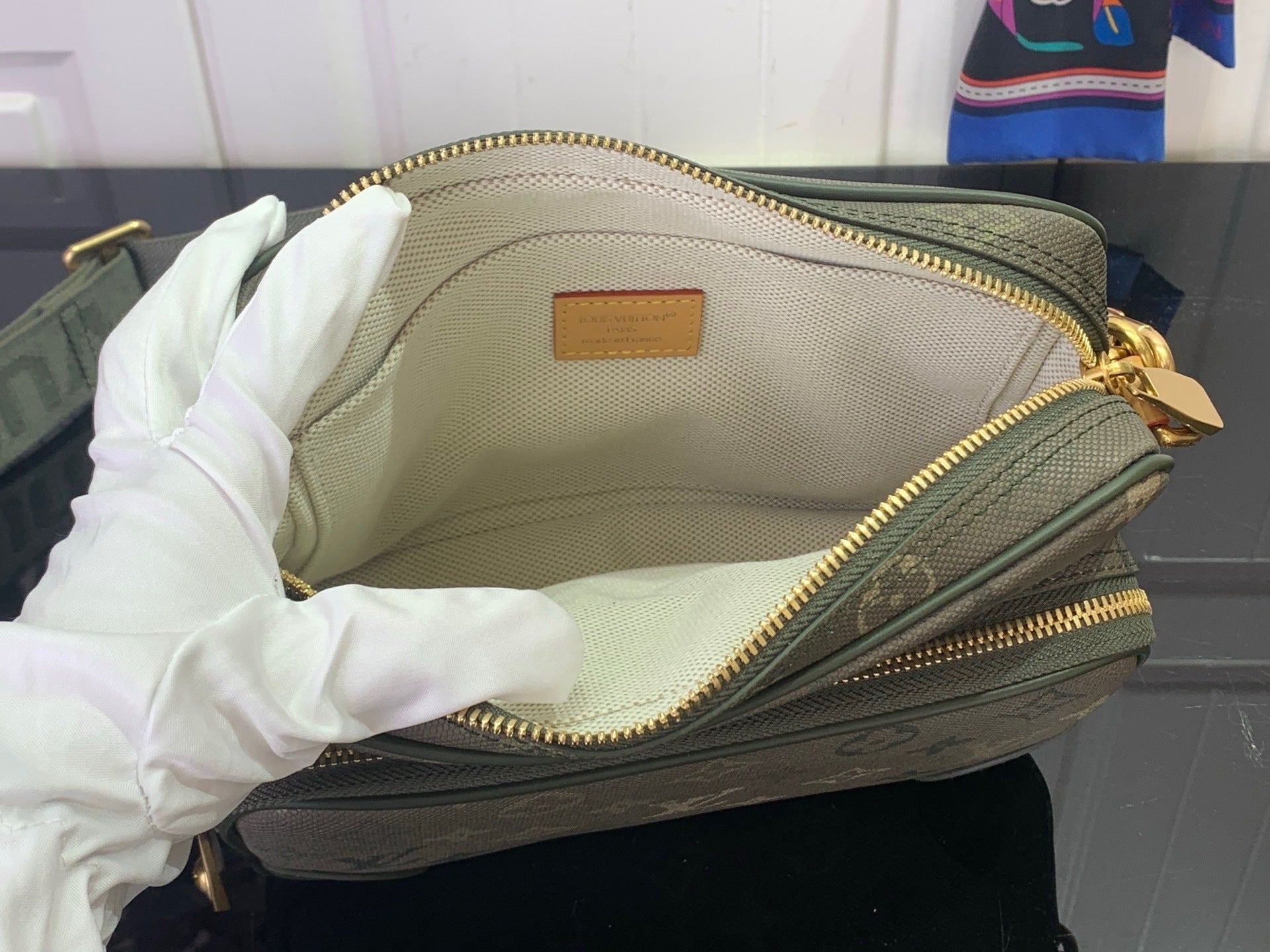 STRUCTURED TOP-HANDLE CROSSBODY BAG