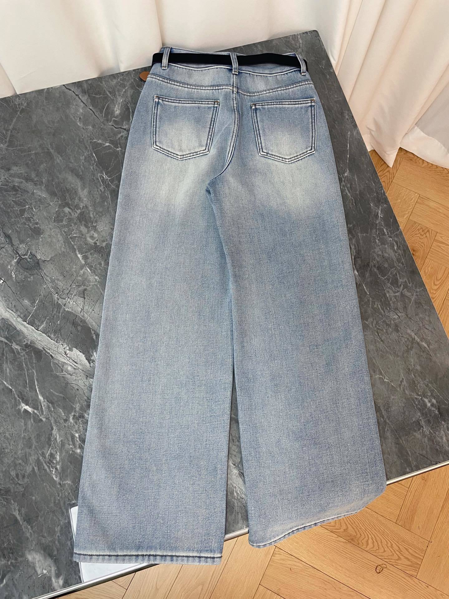 EMBROIDERED WIDE LEG JEANS