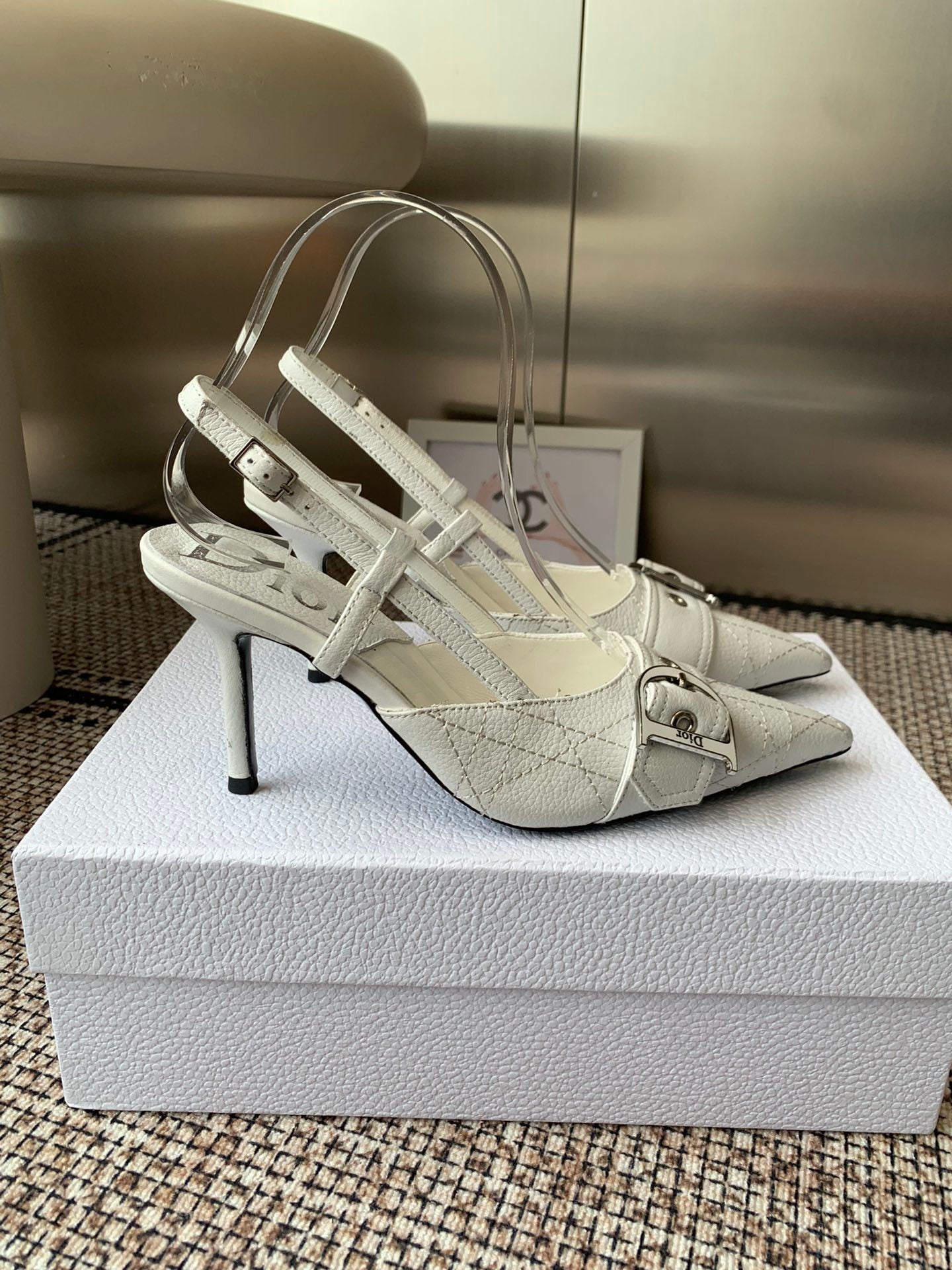 WHITE BUCKLE POINTED SLINGBACK HEELS