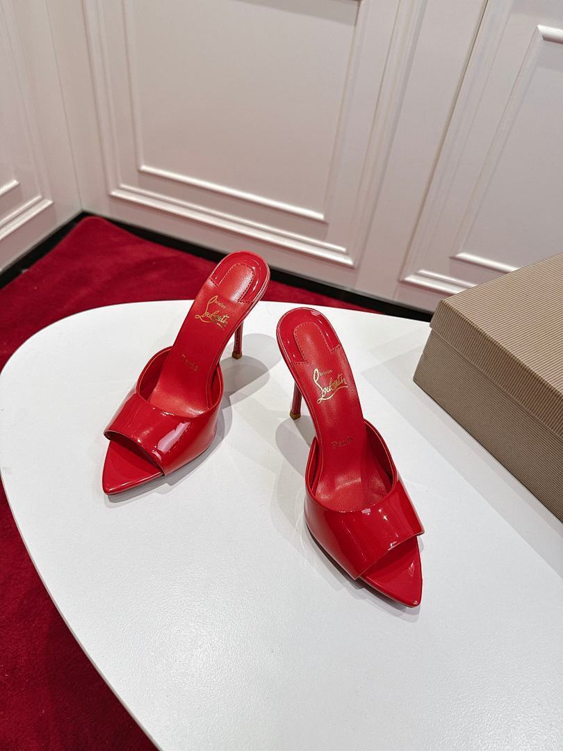 RED PATENT OPEN-TOE MULE HEELS