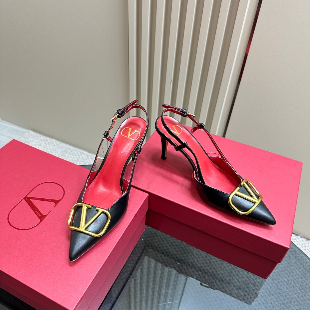 POINTED TOE SLINGBACK HEELS – BLACK WITH GOLD LOGO DETAIL