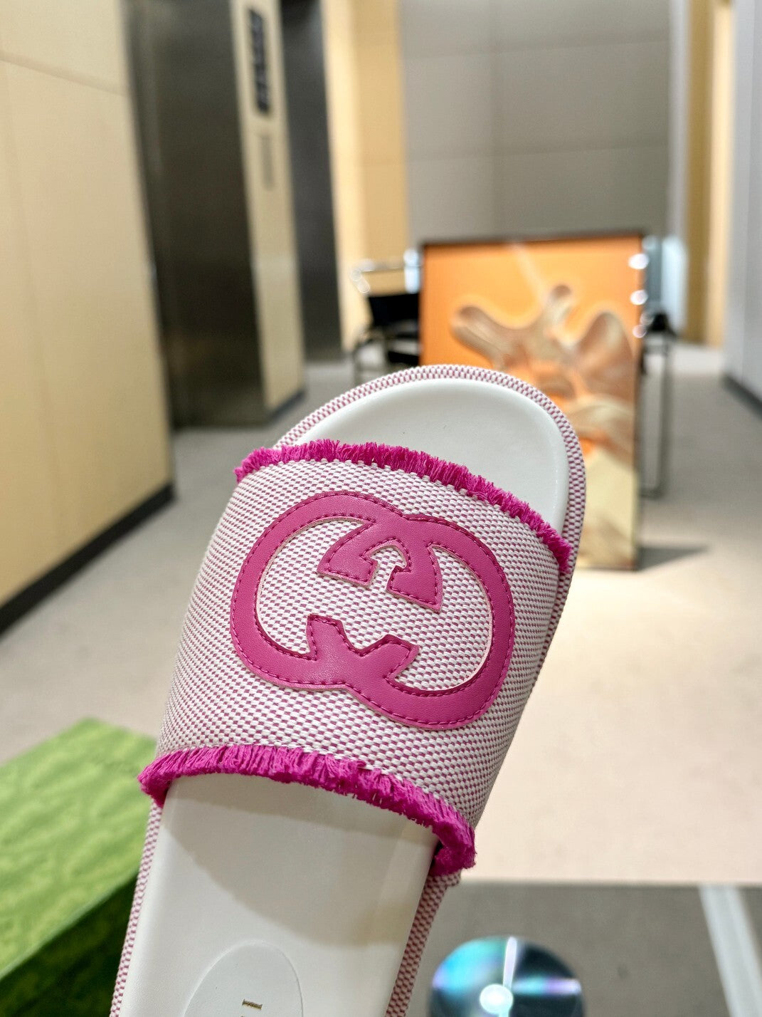 PINK PLATFORM SLIDE SANDALS