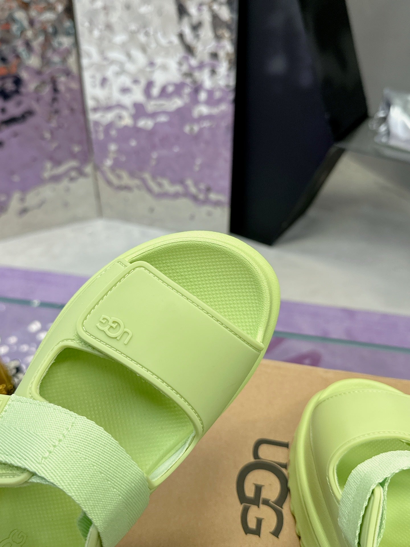 PLATFORM SANDALS – LIME