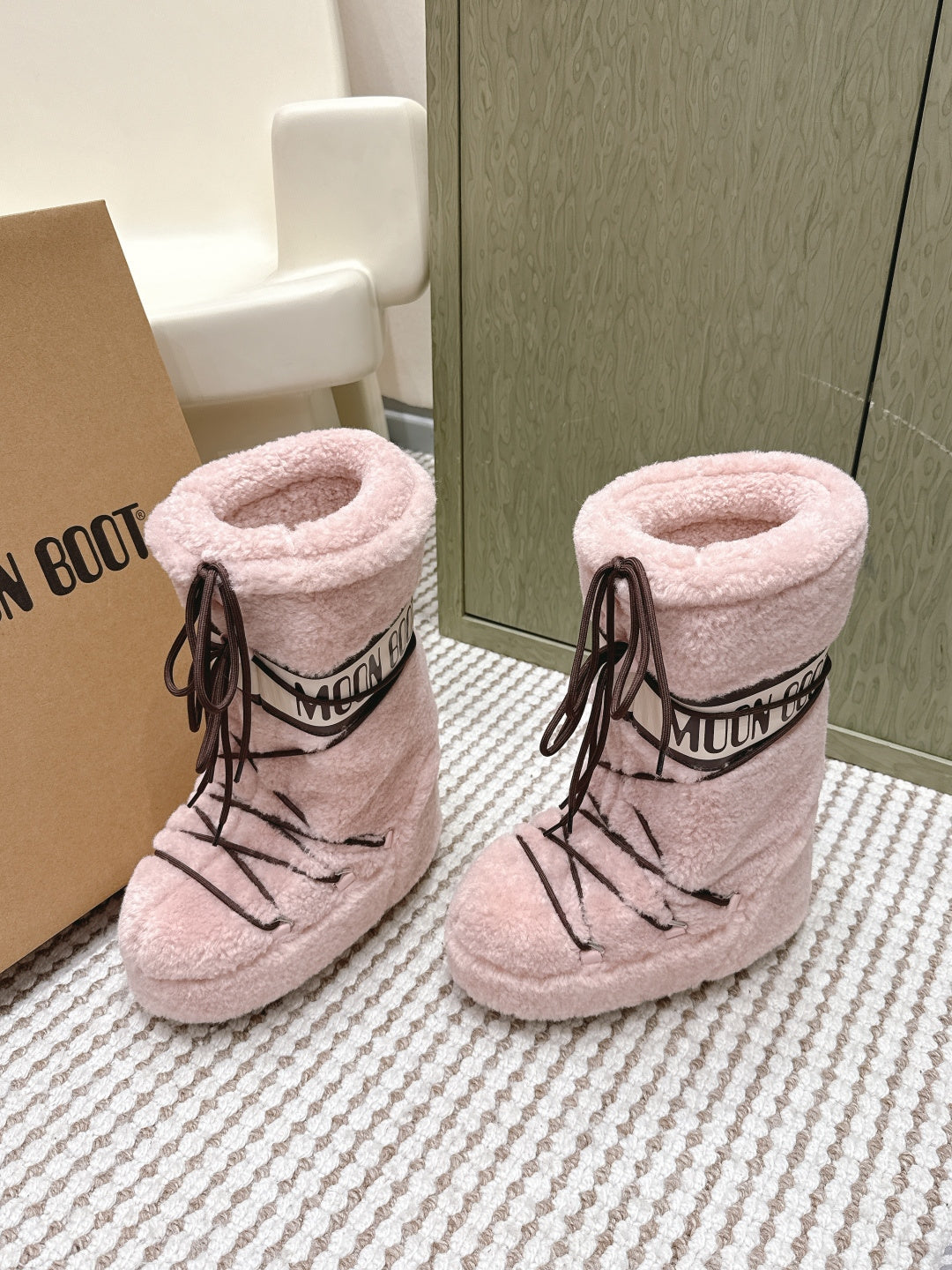 PINK FAUX FUR LINED WINTER BOOTS