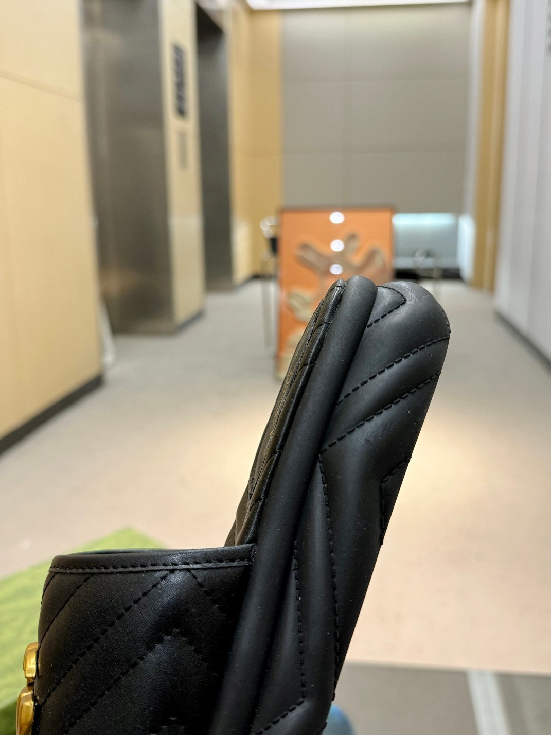 BLACK QUILTED LOGO SLIDE SANDALS