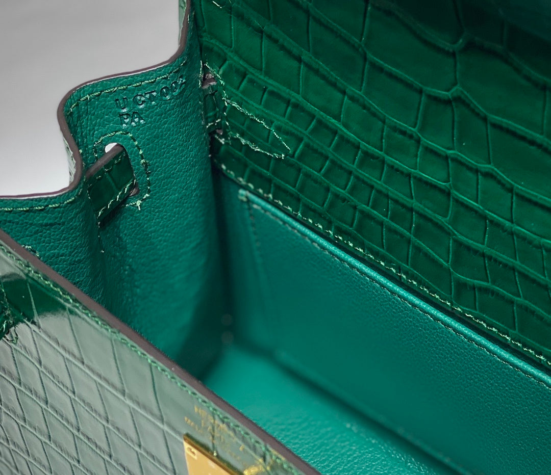 LUXURY EMERALD GREEN CROCODILE EMBOSSED MINI TOP HANDLE HANDBAG WITH GOLD HARDWARE