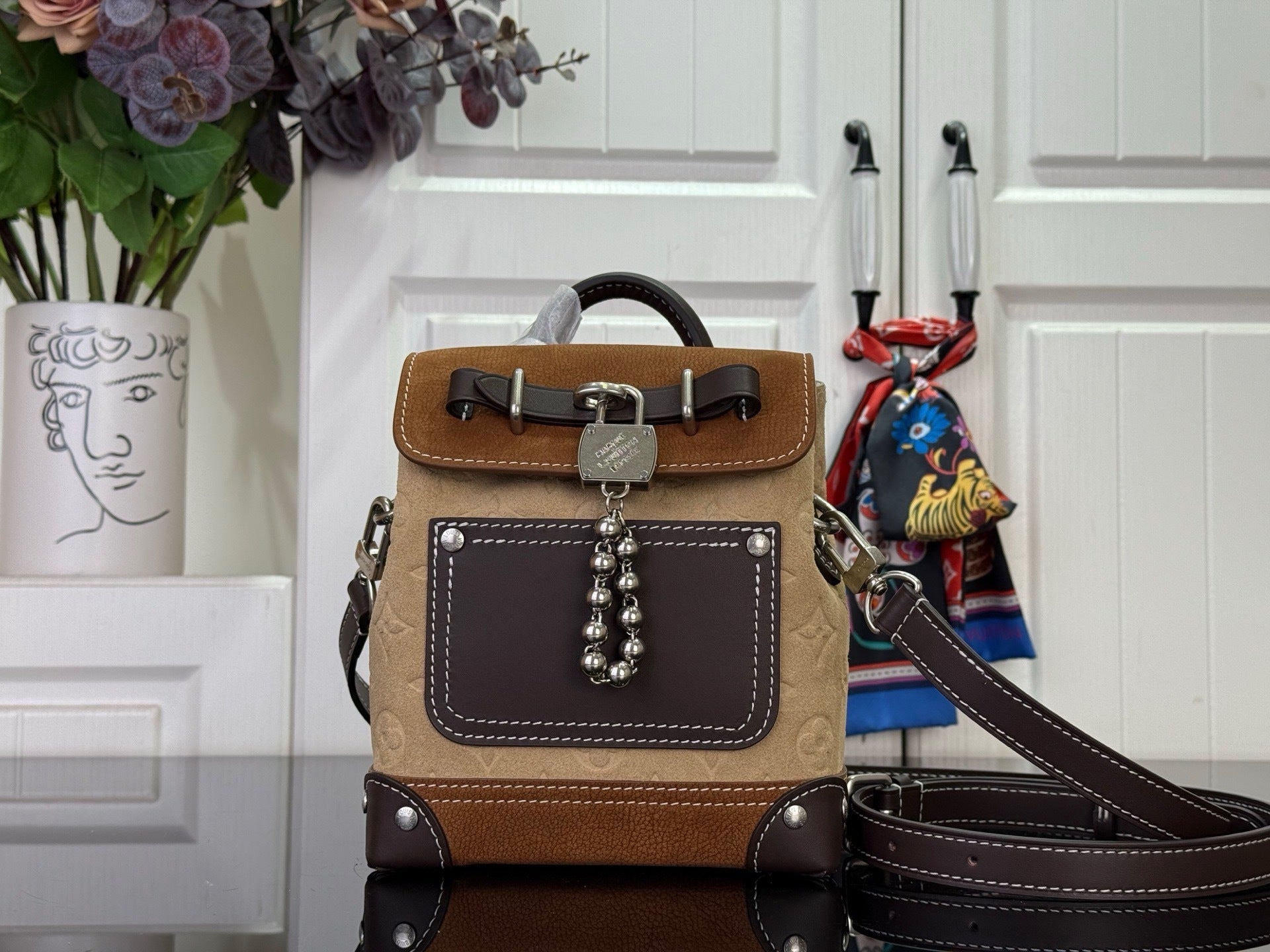 VINTAGE LOCK MINI BACKPACK