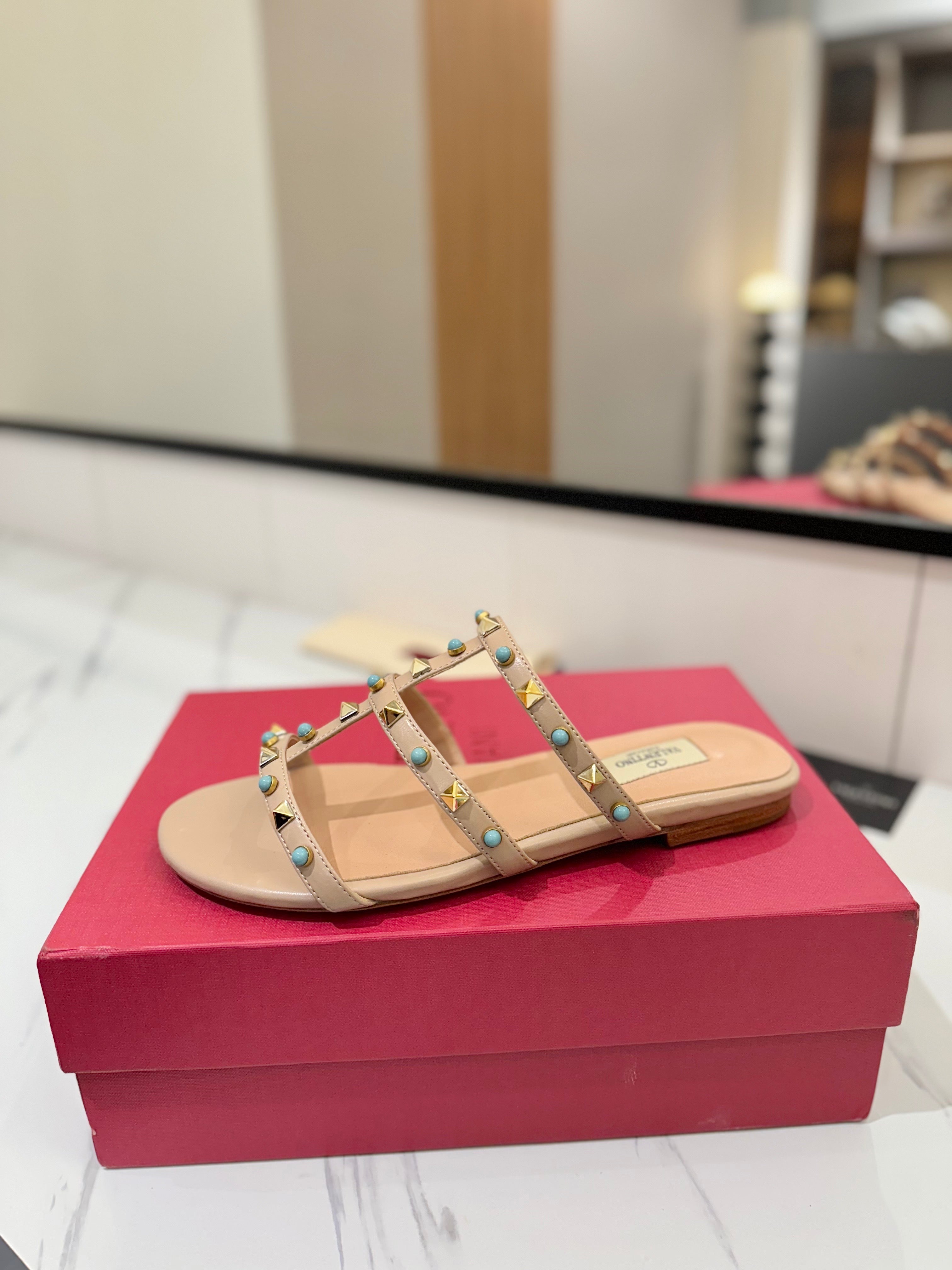 STUDDED STRAP FLAT SANDALS – NUDE WITH TURQUOISE ACCENTS