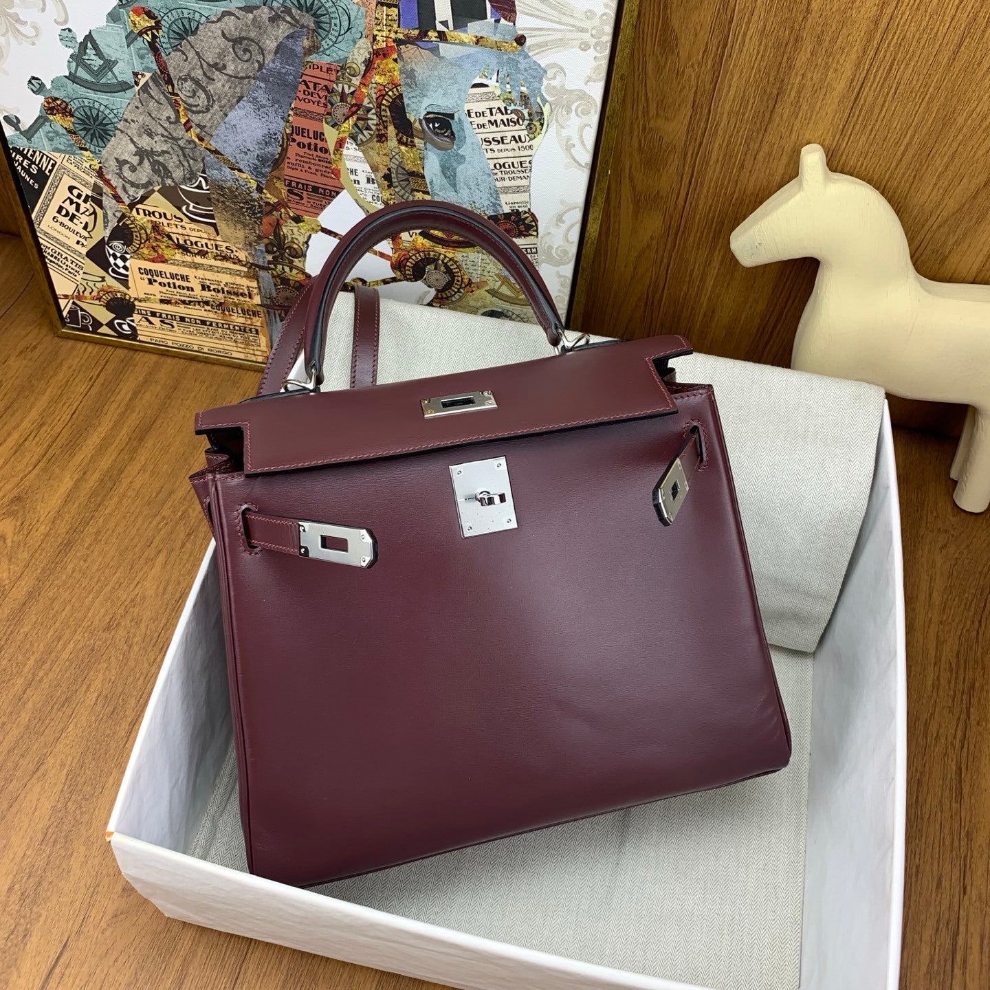LUXURY BURGUNDY LEATHER TOP HANDLE HANDBAG WITH SILVER HARDWARE