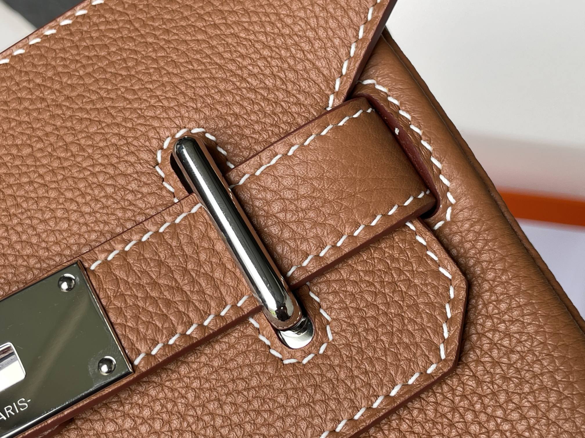 TAN KELLY CROSSBODY