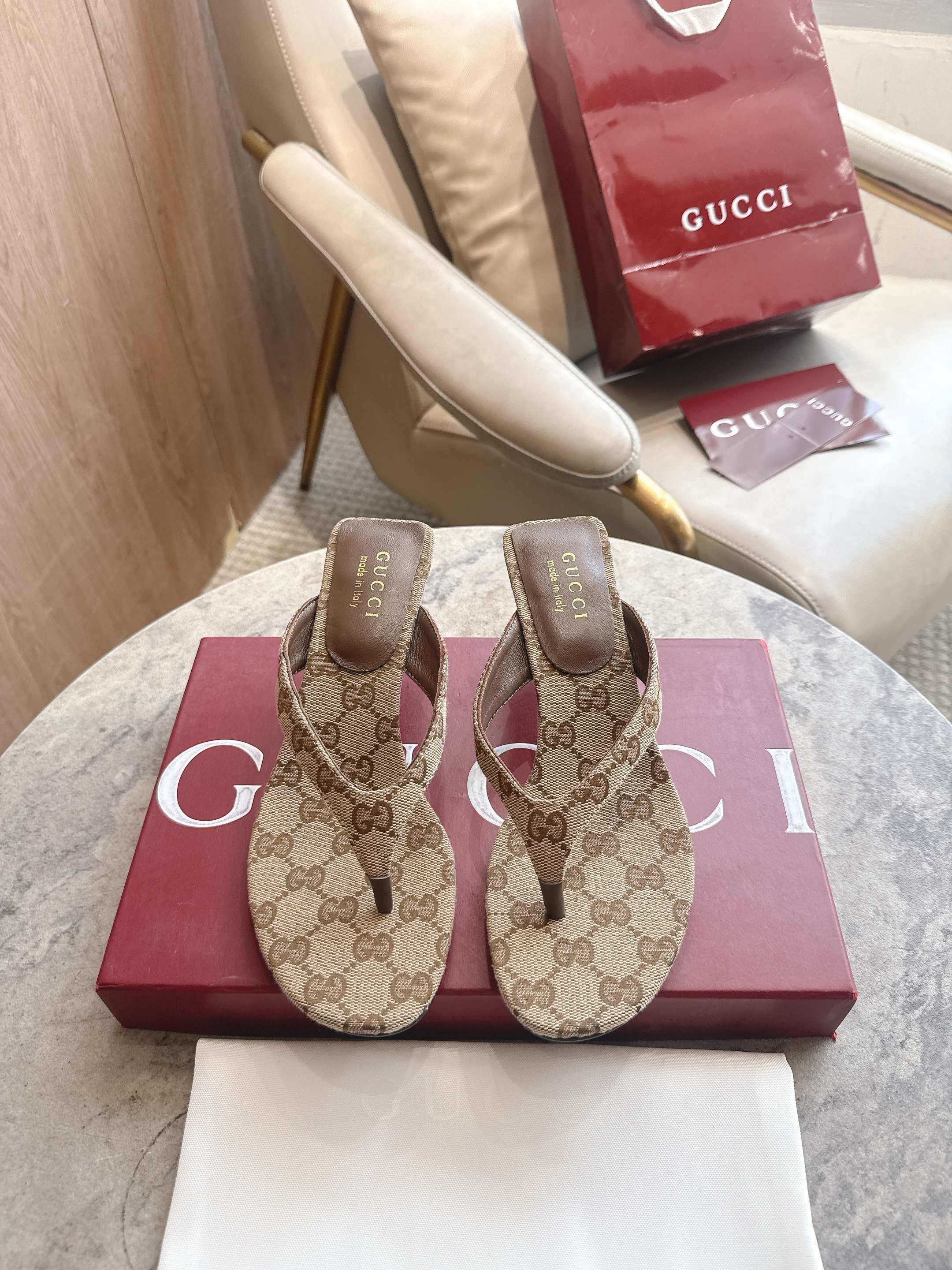 BEIGE MONOGRAM HEELED THONG SANDALS