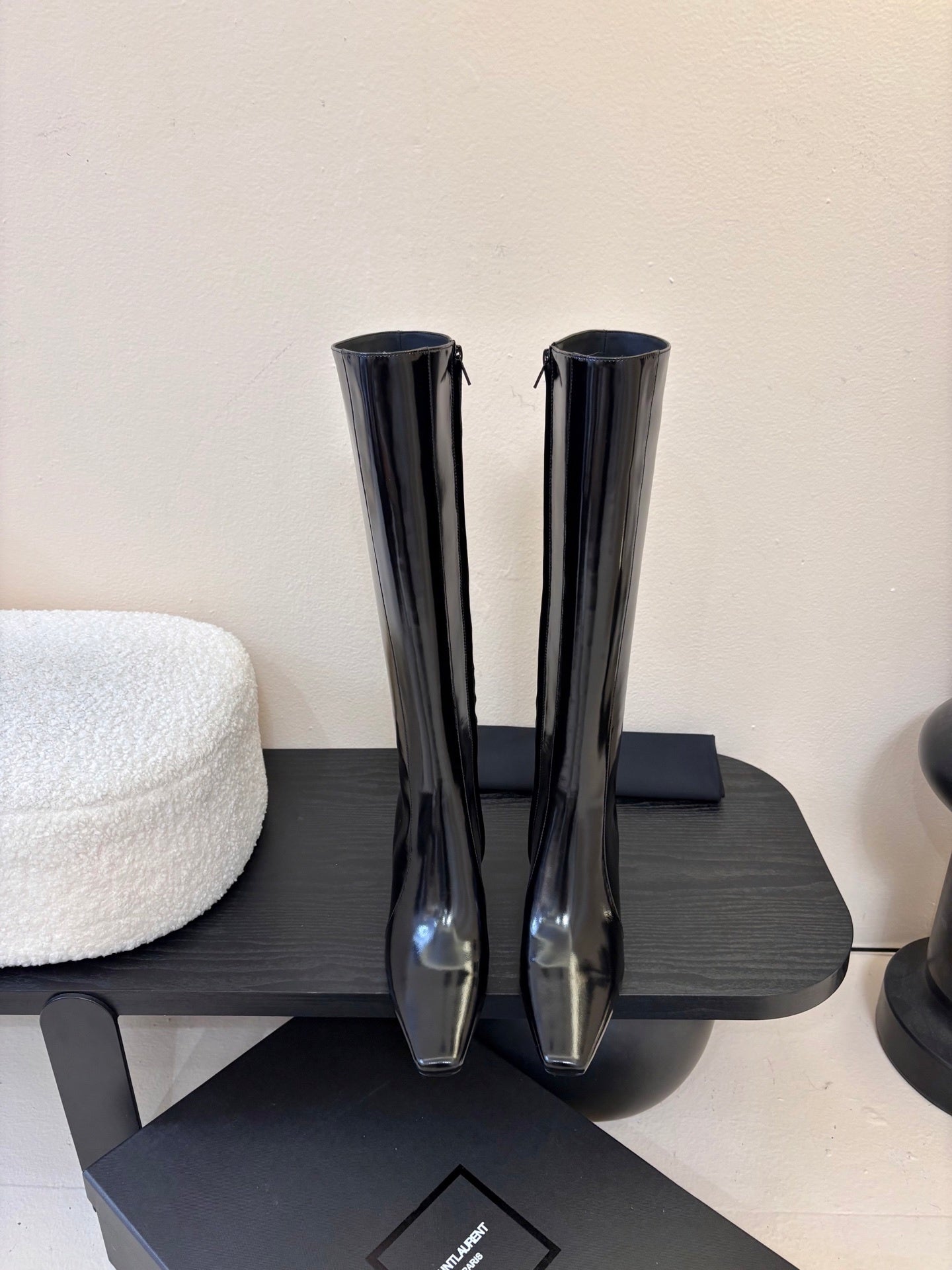 PATENT KNEE-HIGH BLOCK HEEL BOOTS