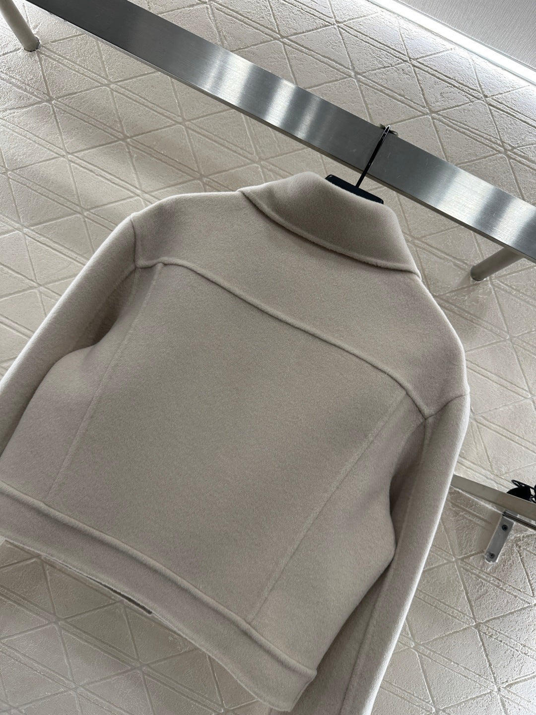 CROPPED WOOL BLEND JACKET WITH FRONT POCKETS