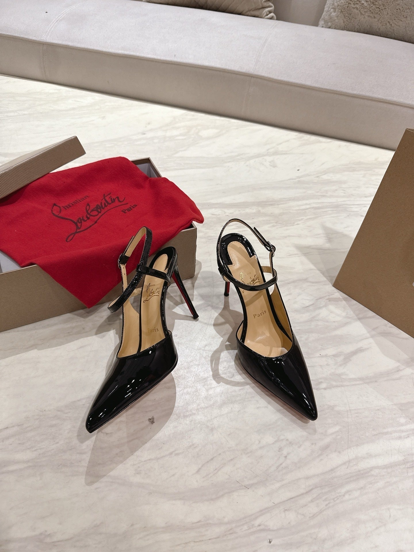 BLACK PATENT ANKLE-STRAP POINTED HEELS