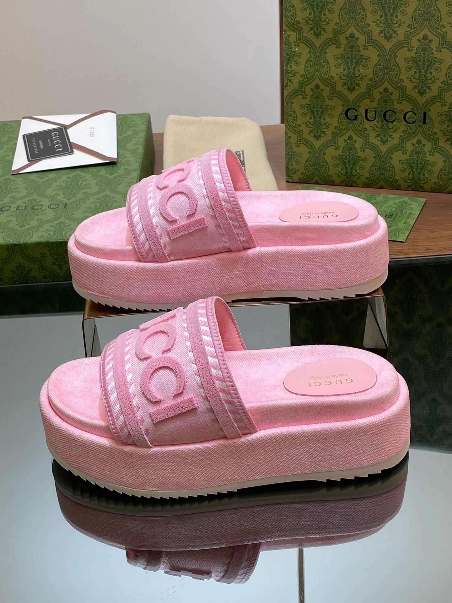 PINK LOGO PLATFORM SLIDE SANDALS