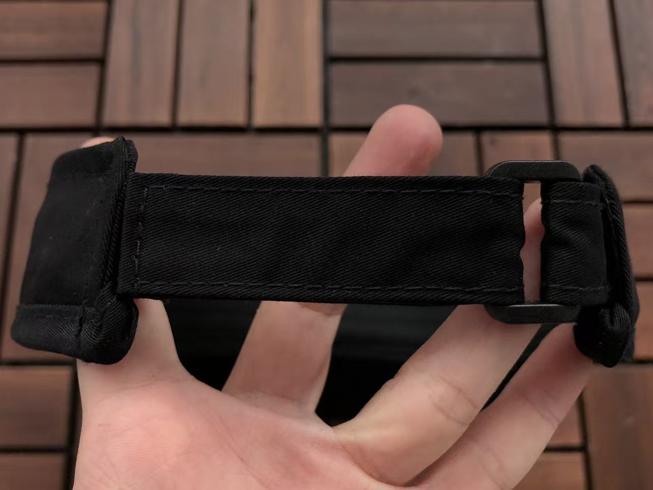 LIGHTWEIGHT ATHLETIC SUN VISOR