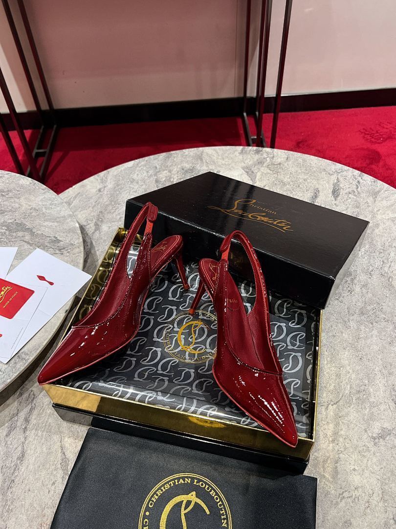 RED PATENT SLINGBACK HEELS