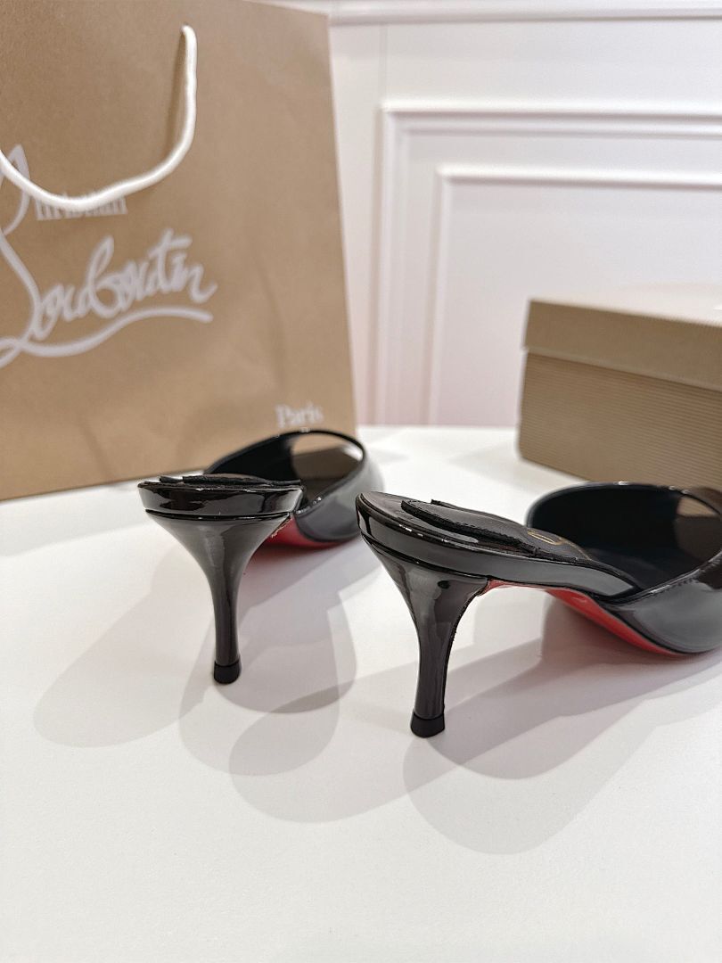 BLACK PATENT OPEN-TOE MULE HEELS