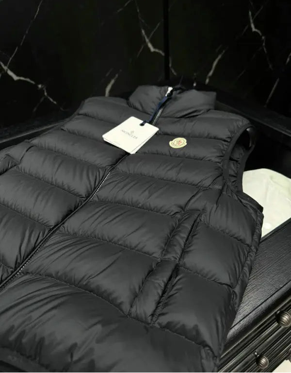 LIGHTWEIGHT QUILTED ZIP PUFFER VEST