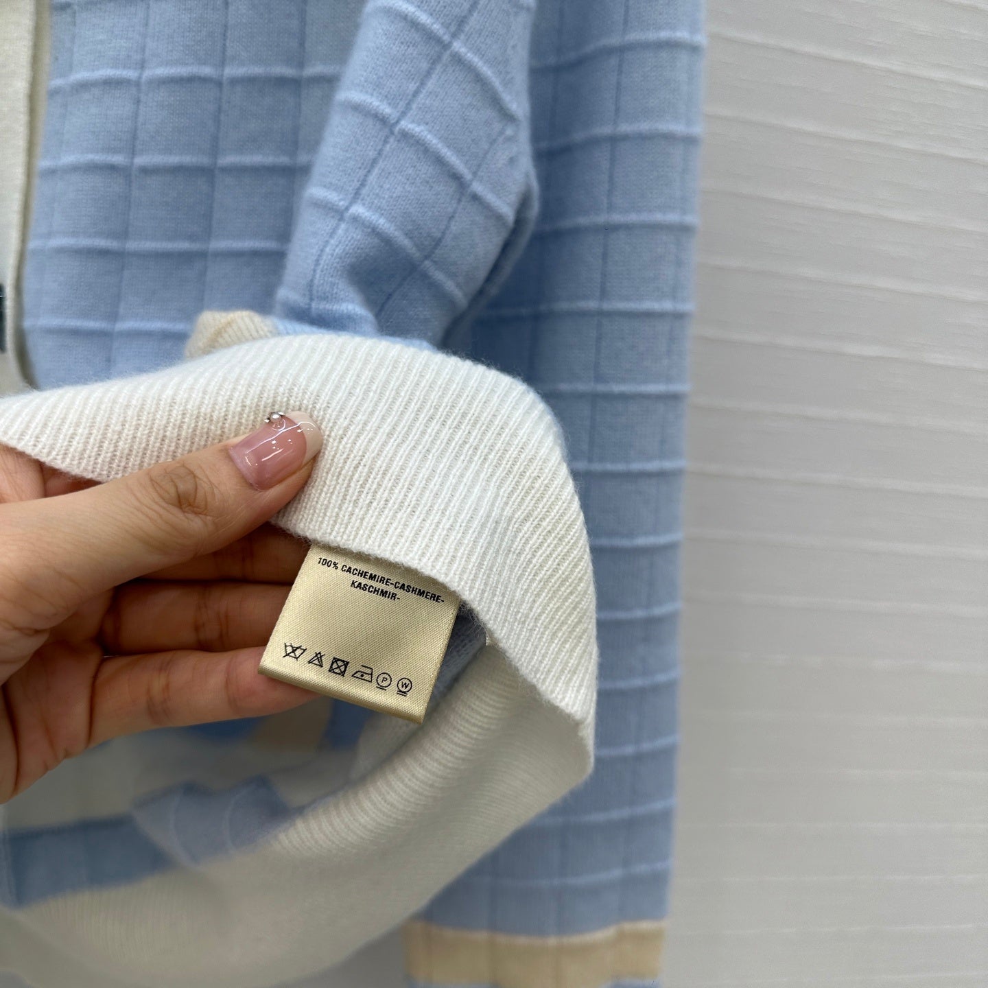 SOFT BLUE TEXTURED CARDIGAN WITH CONTRAST BUTTONS