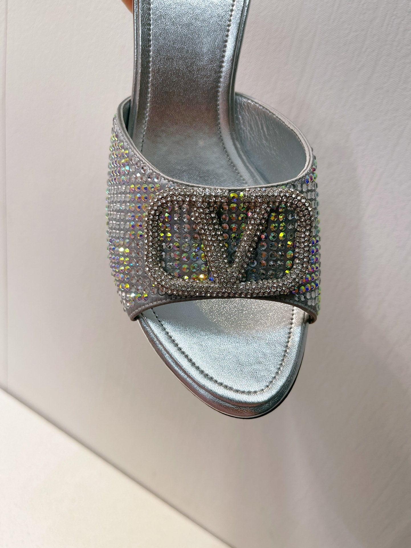 CRYSTAL EMBELLISHED MULE HEELS – SILVER