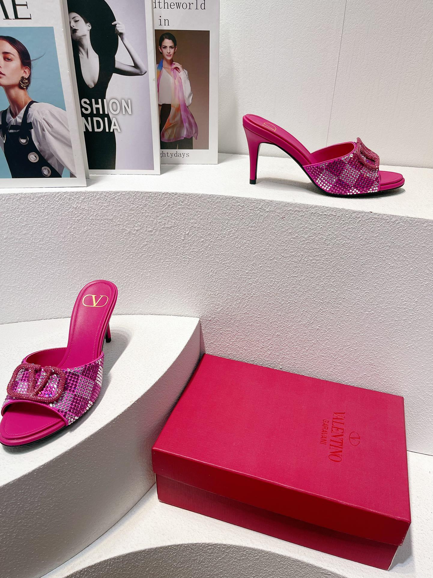 CRYSTAL EMBELLISHED MULE HEELS – HOT PINK