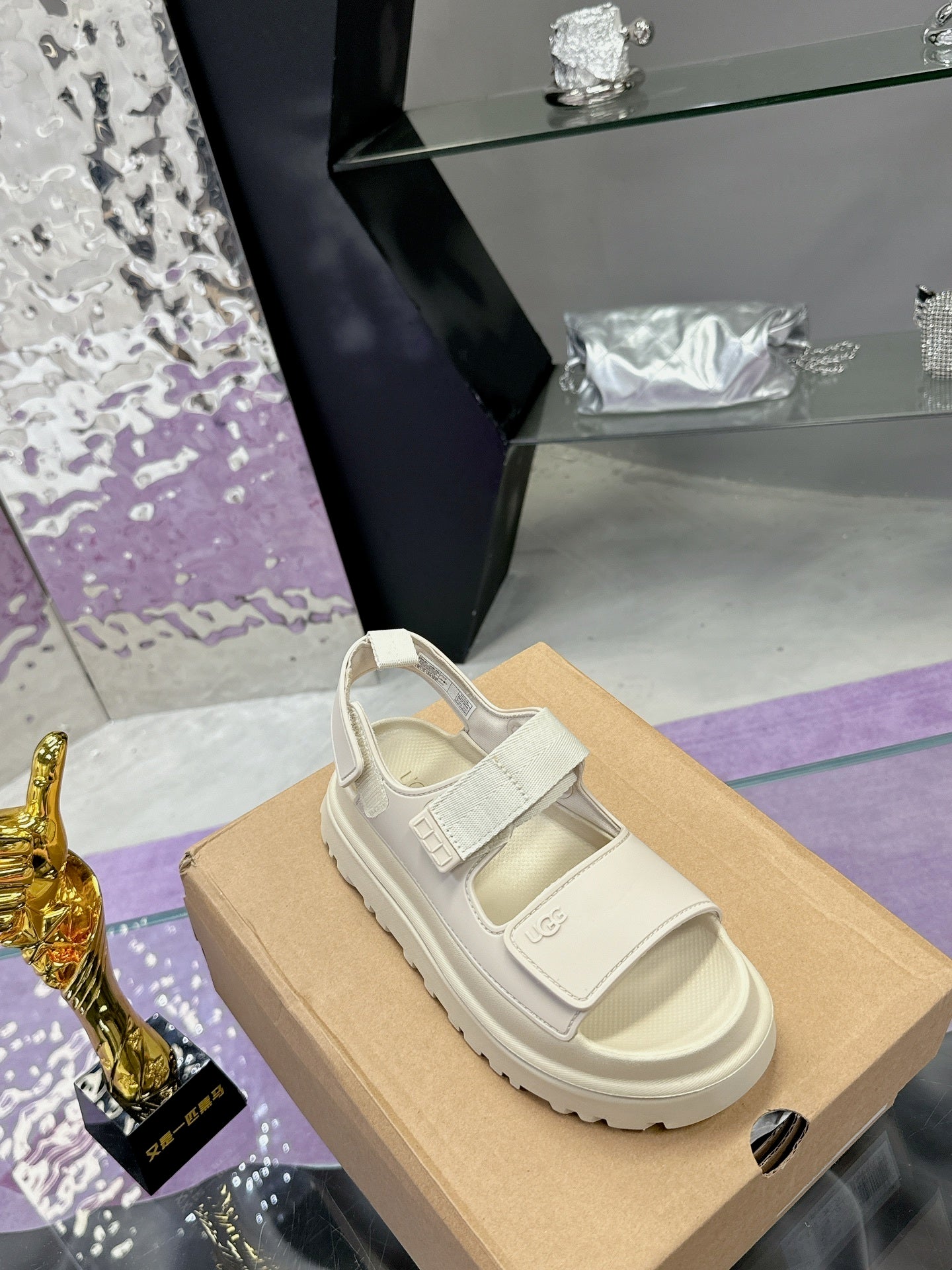 PLATFORM SANDALS – CREAM