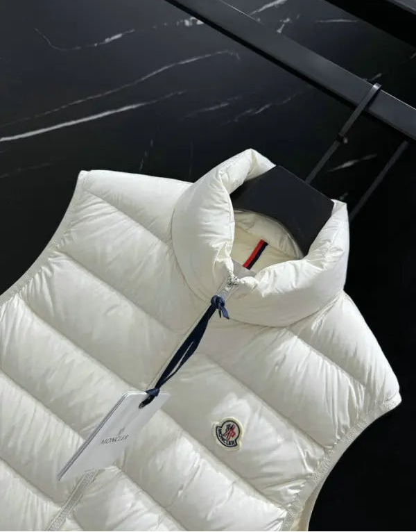 LIGHTWEIGHT QUILTED ZIP PUFFER VEST