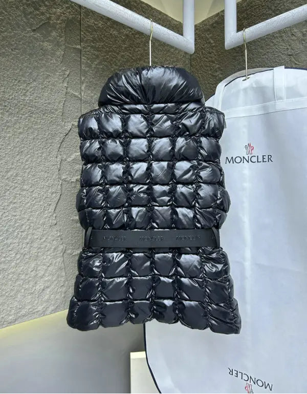 BELTED QUILTED HOODED PUFFER VEST